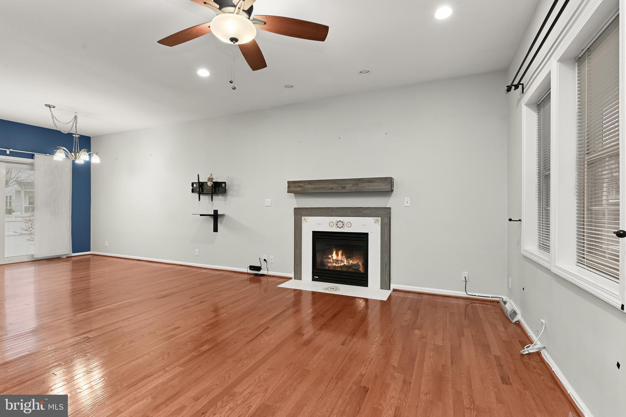 NEW COLONY VILLAGE - Residential