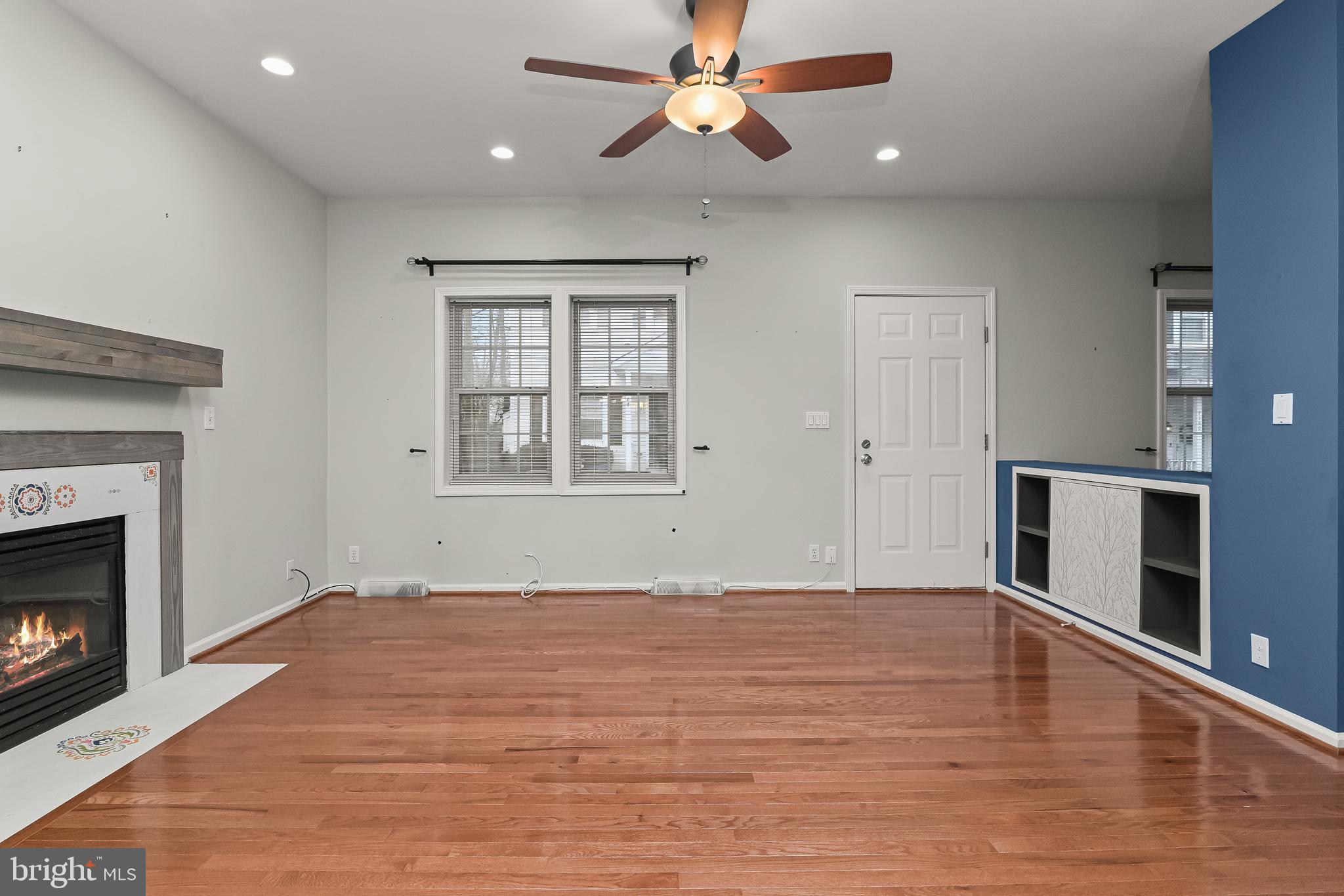 NEW COLONY VILLAGE - Residential