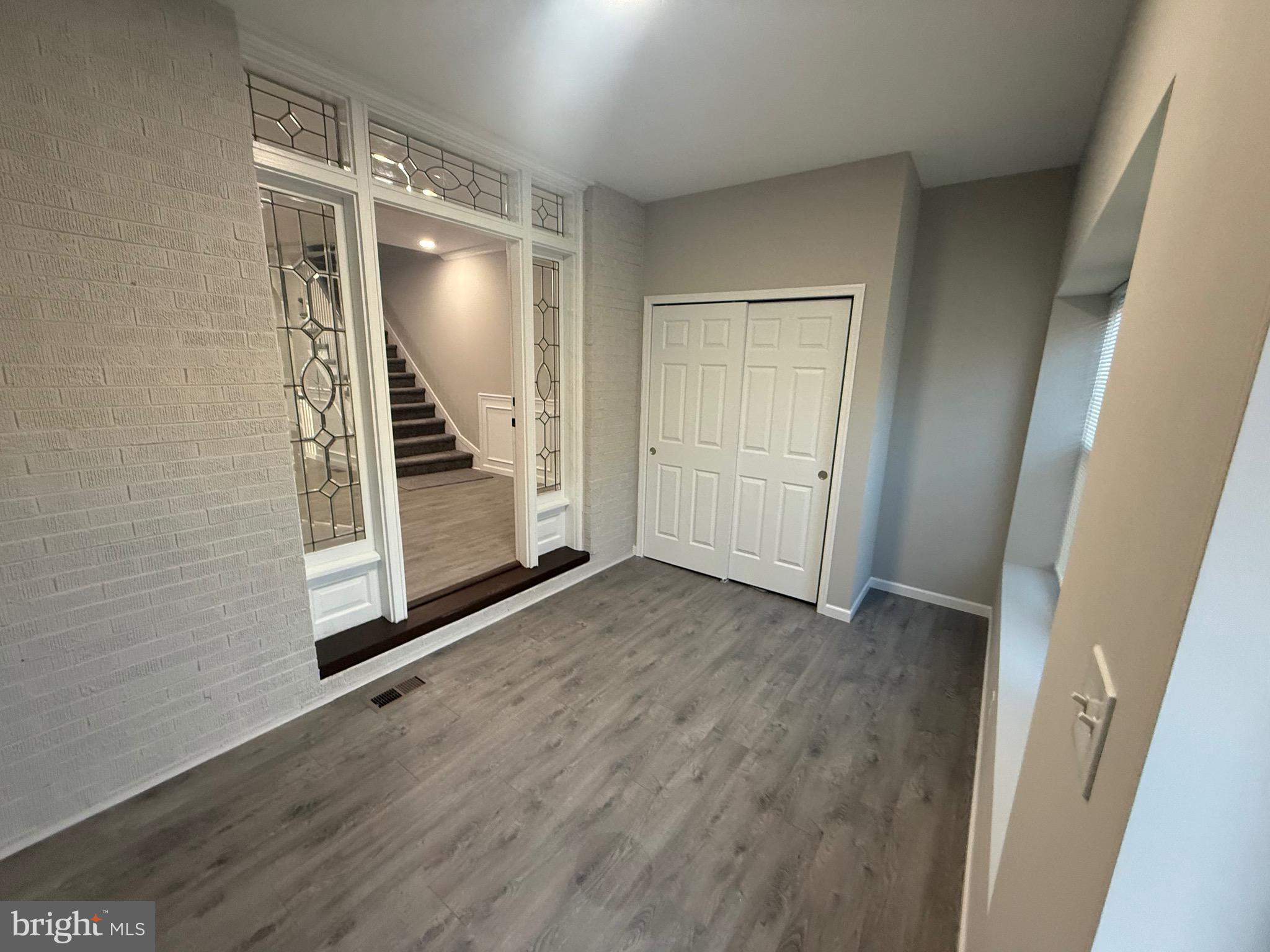 WEST OAK LANE - Residential