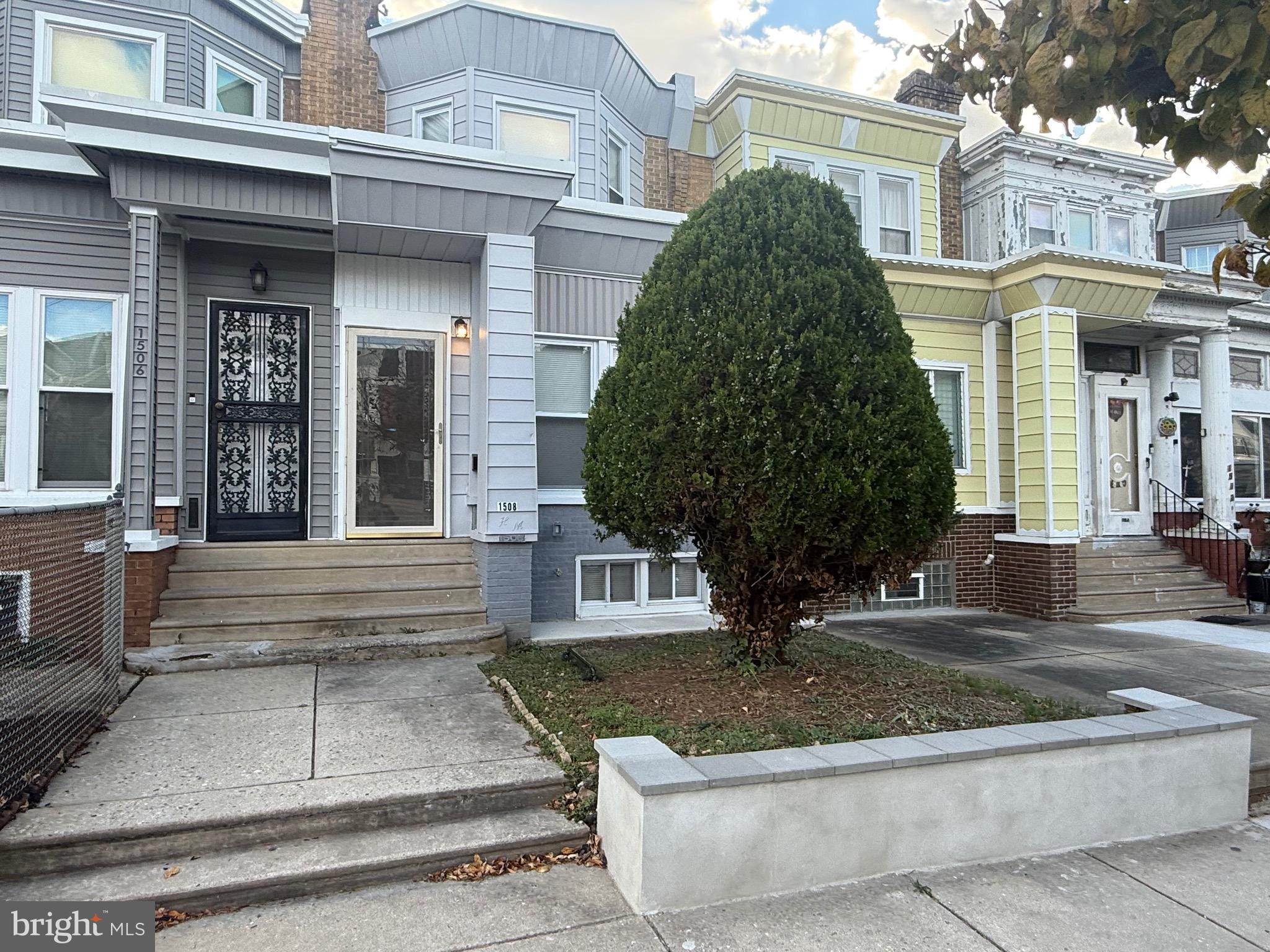 WEST OAK LANE - Residential