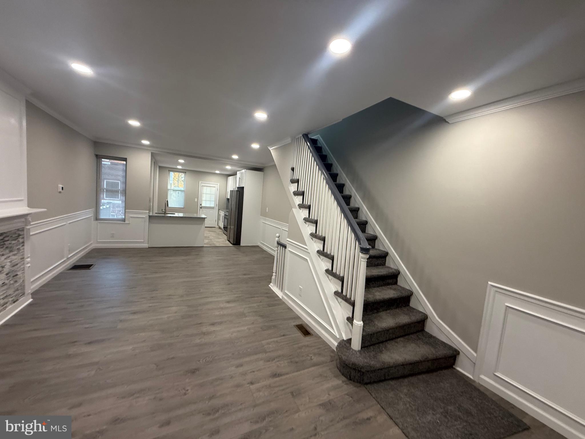 WEST OAK LANE - Residential