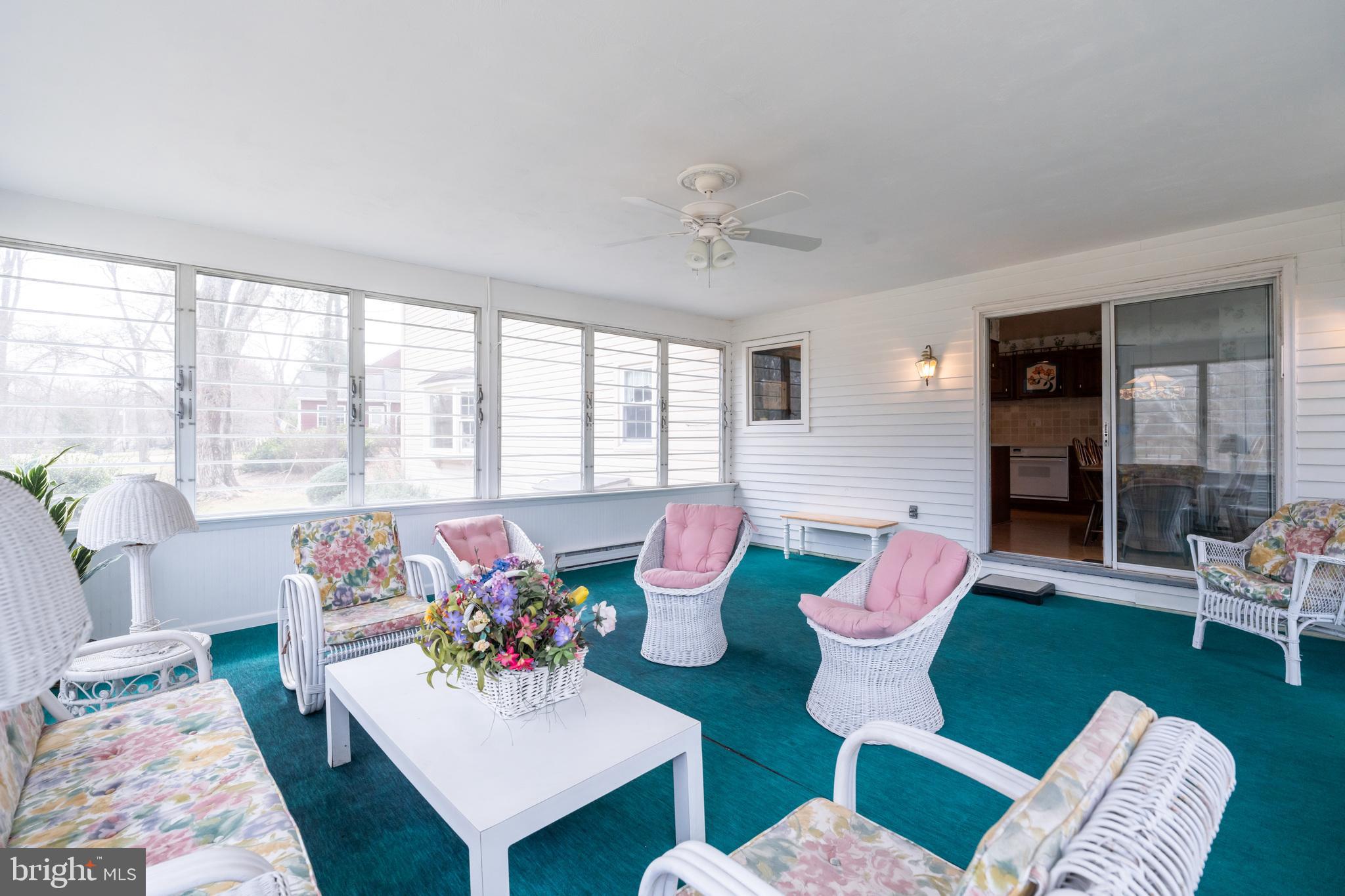 NEWTOWN SQ - Residential