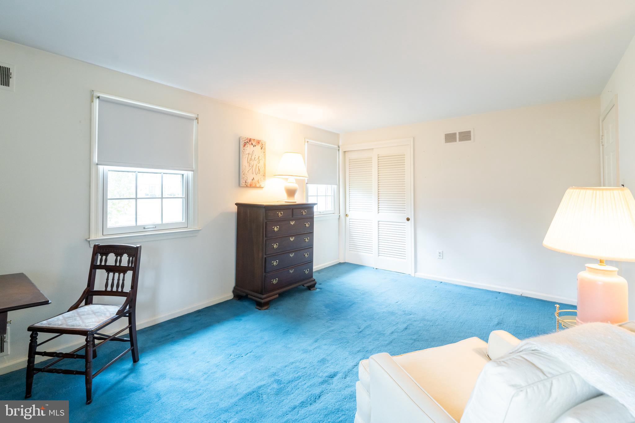 NEWTOWN SQ - Residential