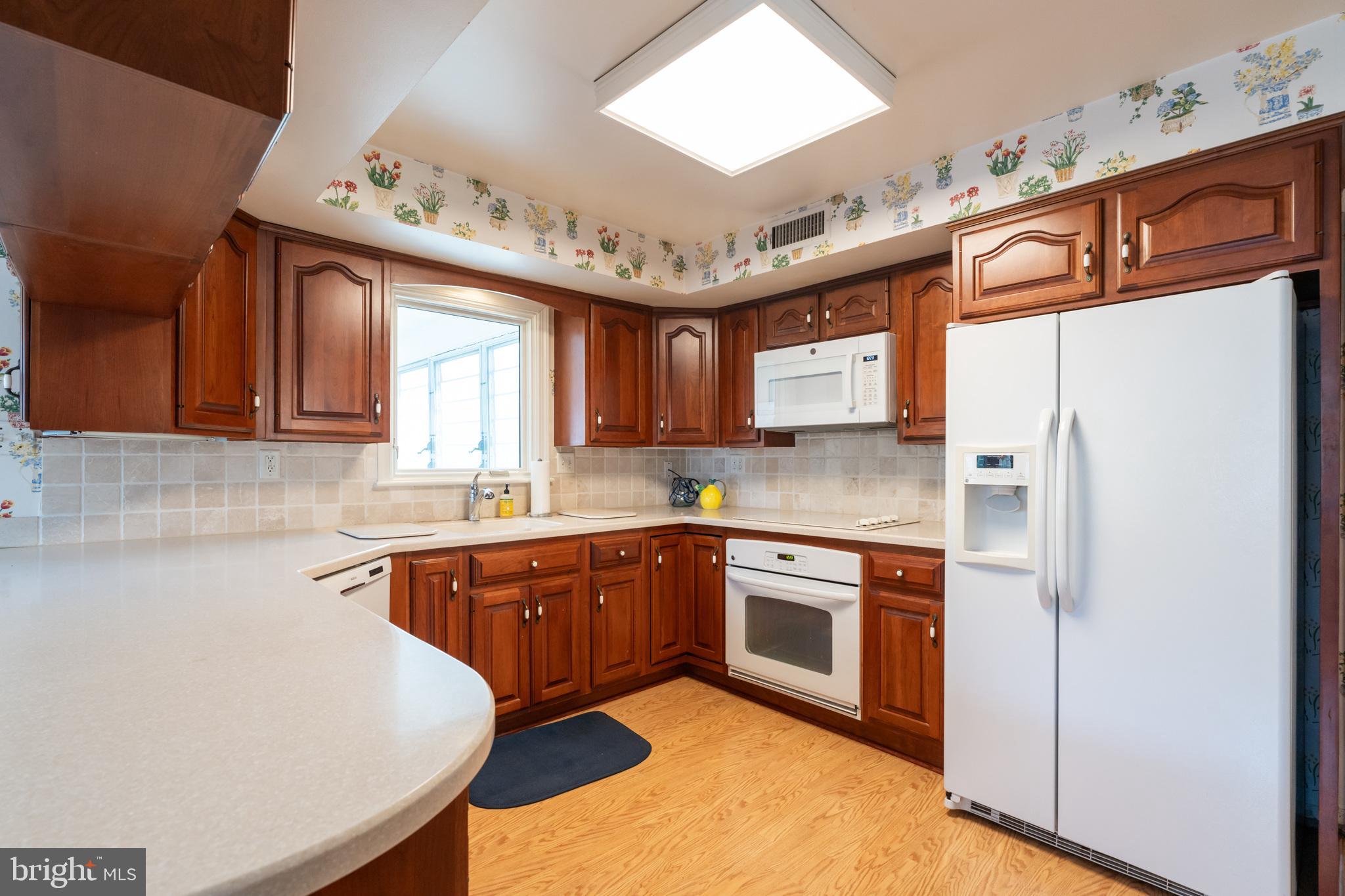 NEWTOWN SQ - Residential