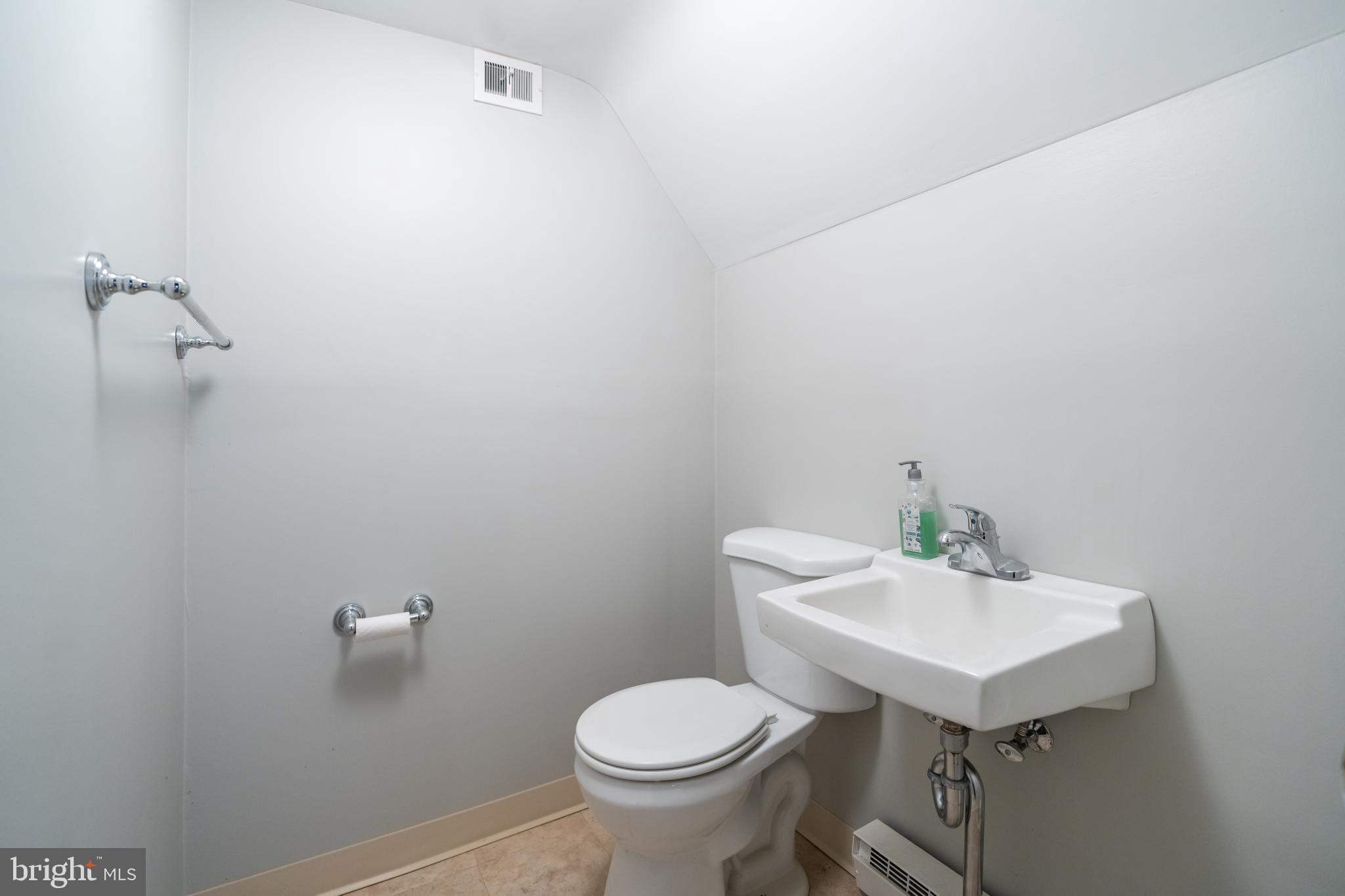 NEWTOWN SQ - Residential