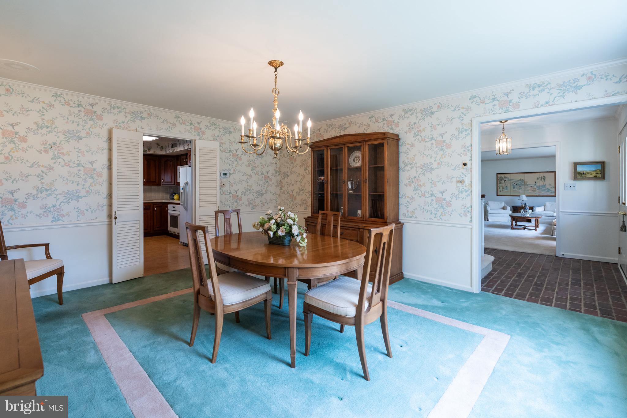 NEWTOWN SQ - Residential