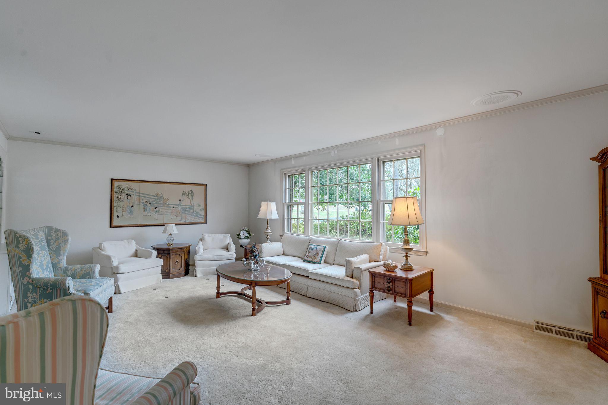 NEWTOWN SQ - Residential
