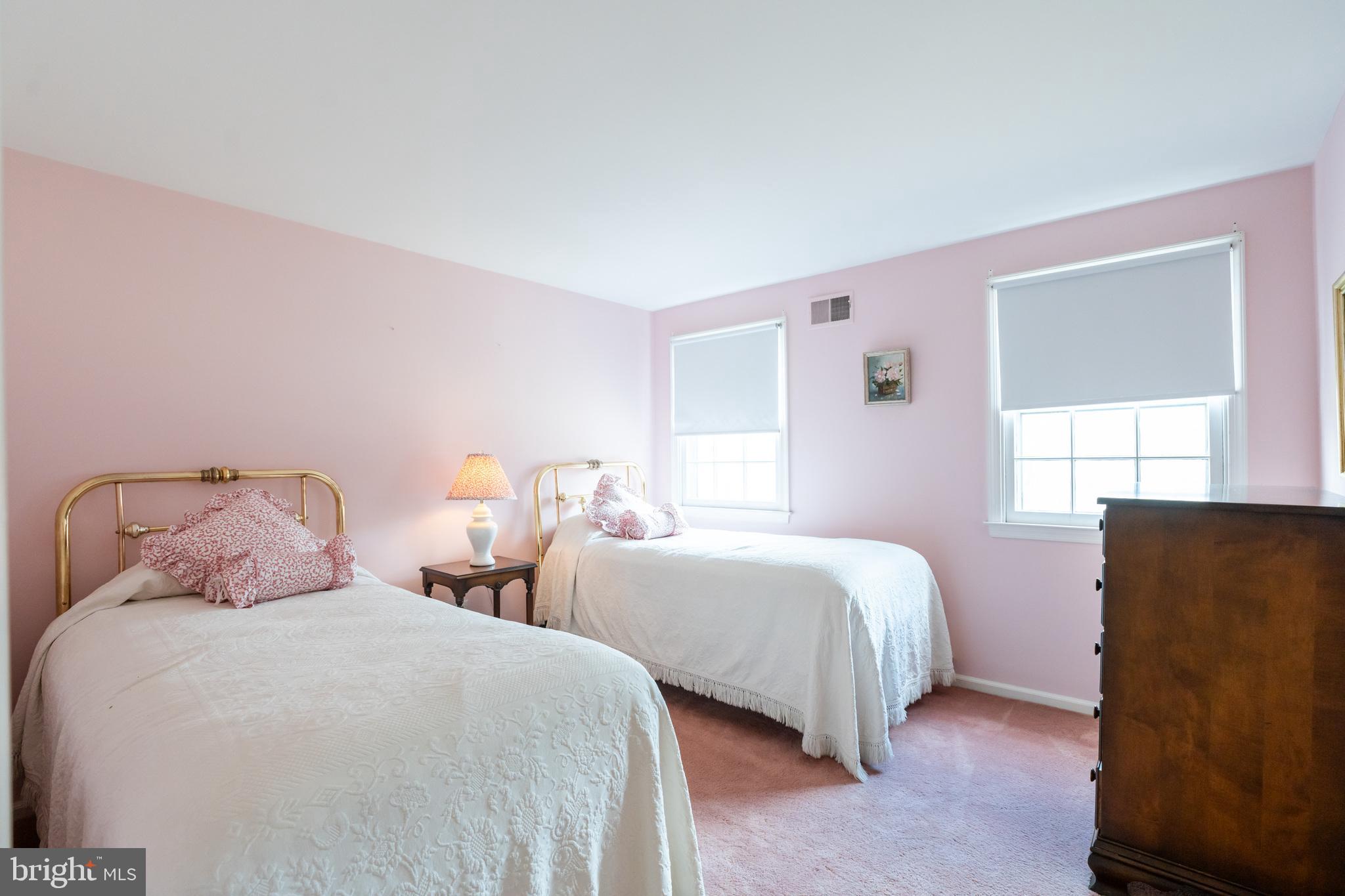 NEWTOWN SQ - Residential