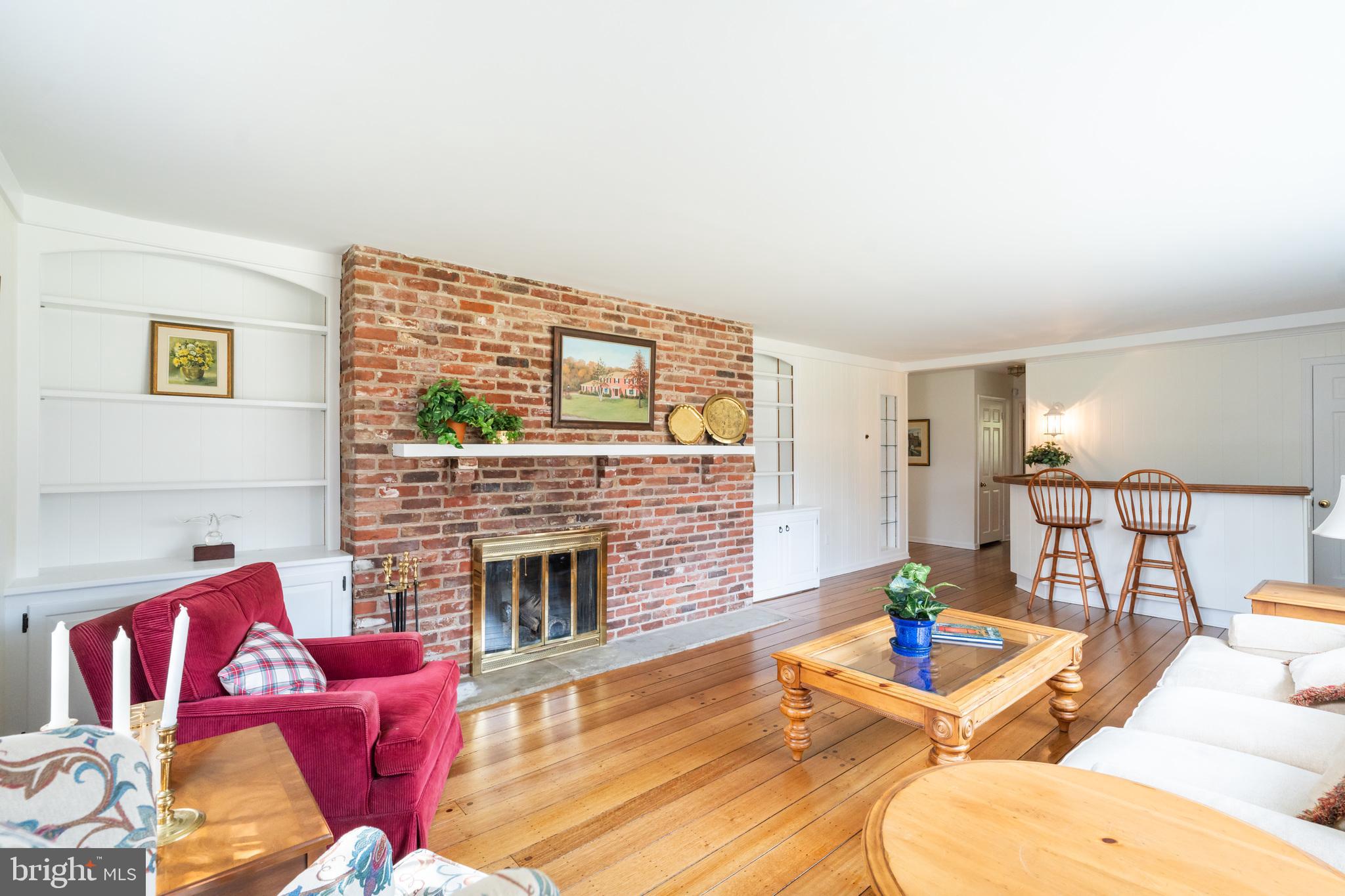 NEWTOWN SQ - Residential