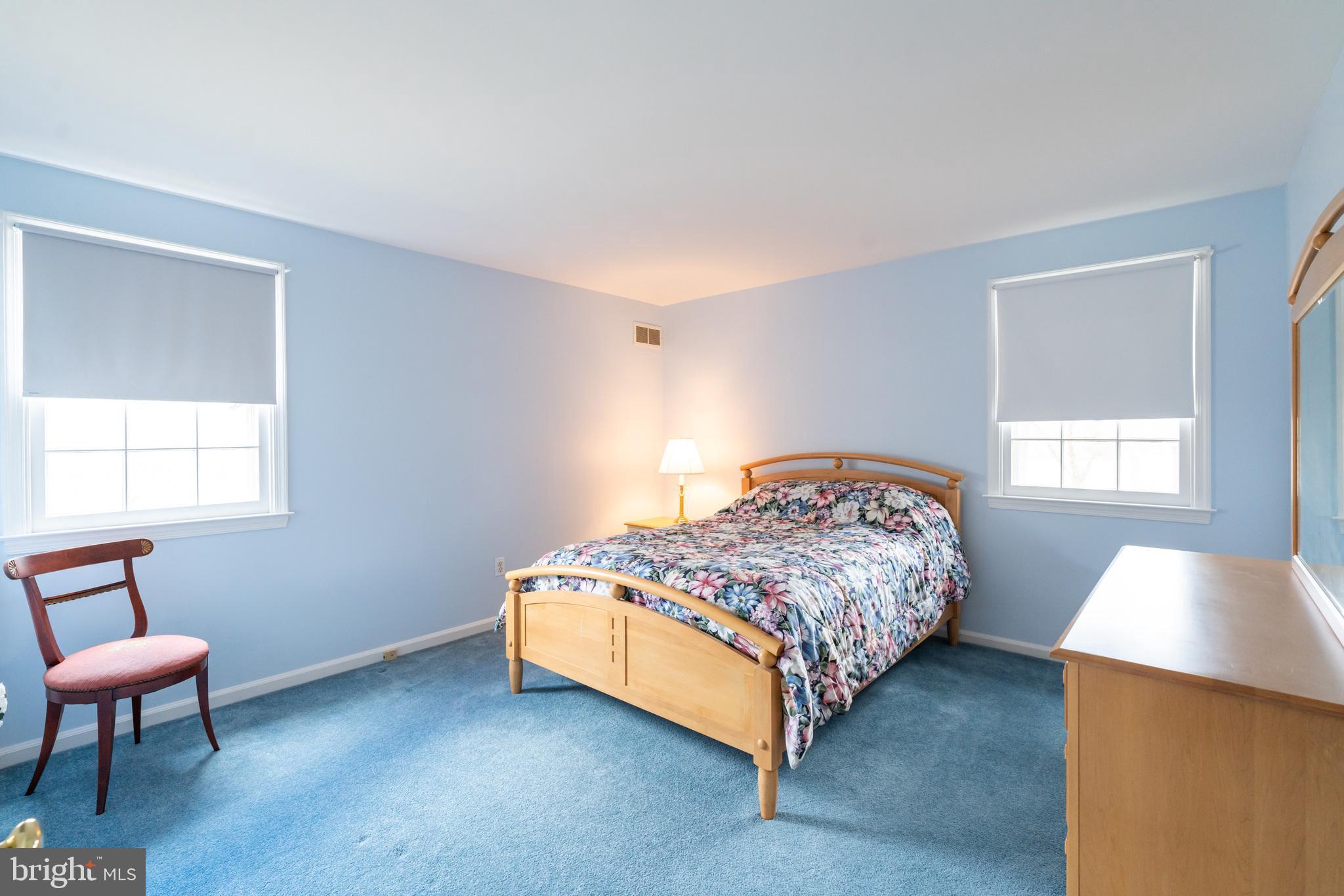 NEWTOWN SQ - Residential