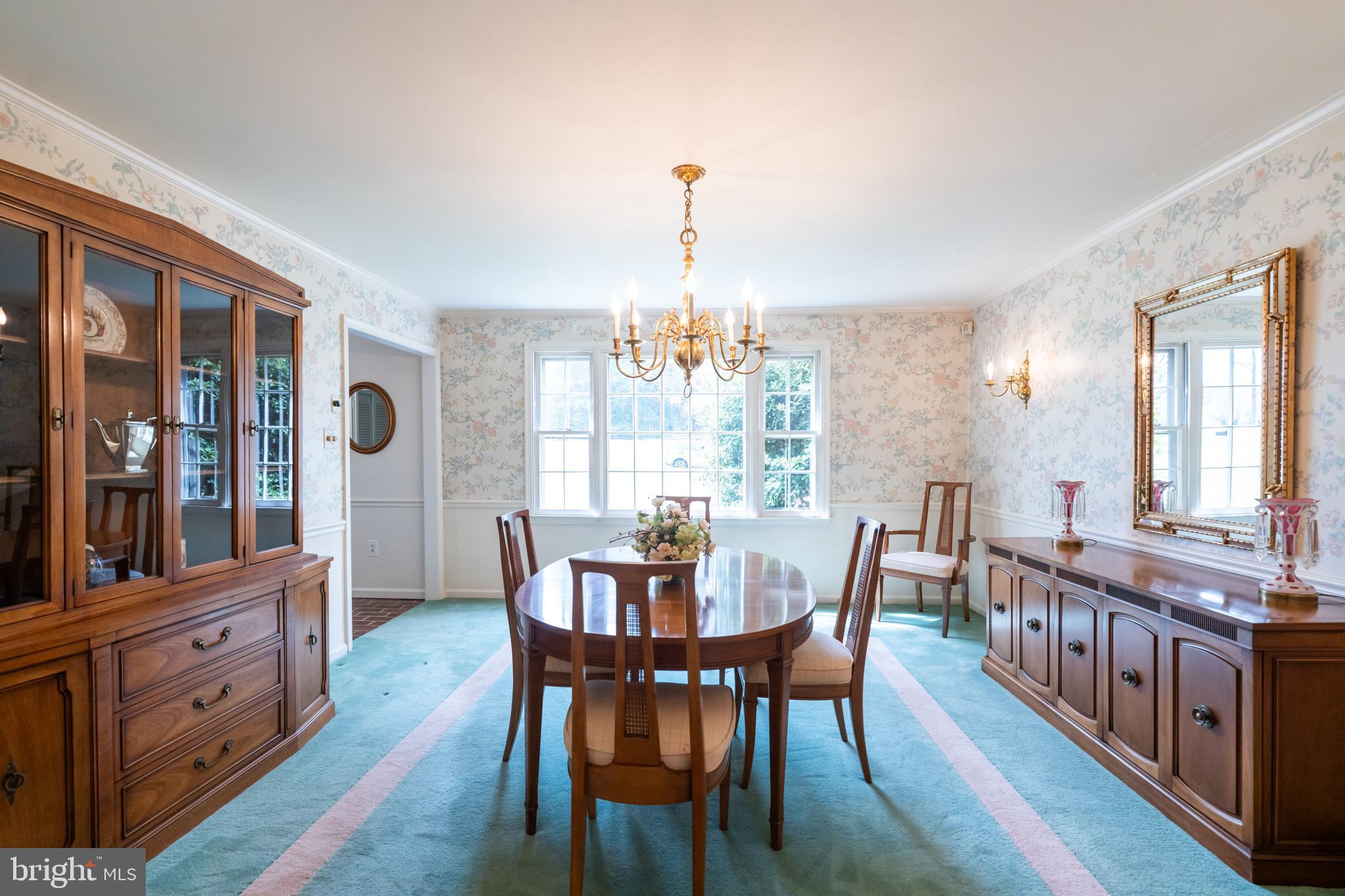 NEWTOWN SQ - Residential