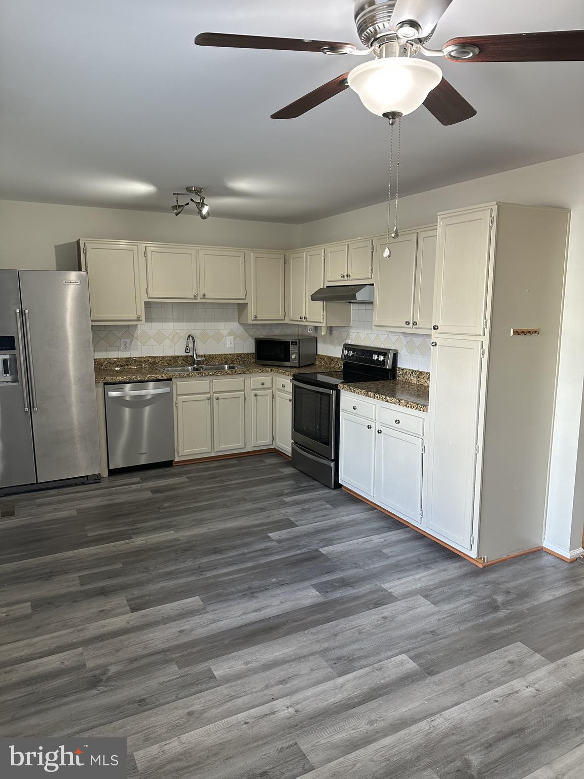 HEATHER GLEN - Residential