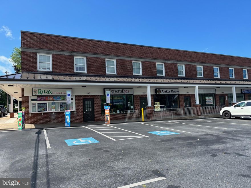 Excellent retail location in Paoli along Rt.30, this space would make an excellent home for a variety of businesses. The space is 1,200 square feet and able to be configured in an array of different set-ups. Plenty of parking, great long-term tenants surrounding, and great visibility on Rt.30