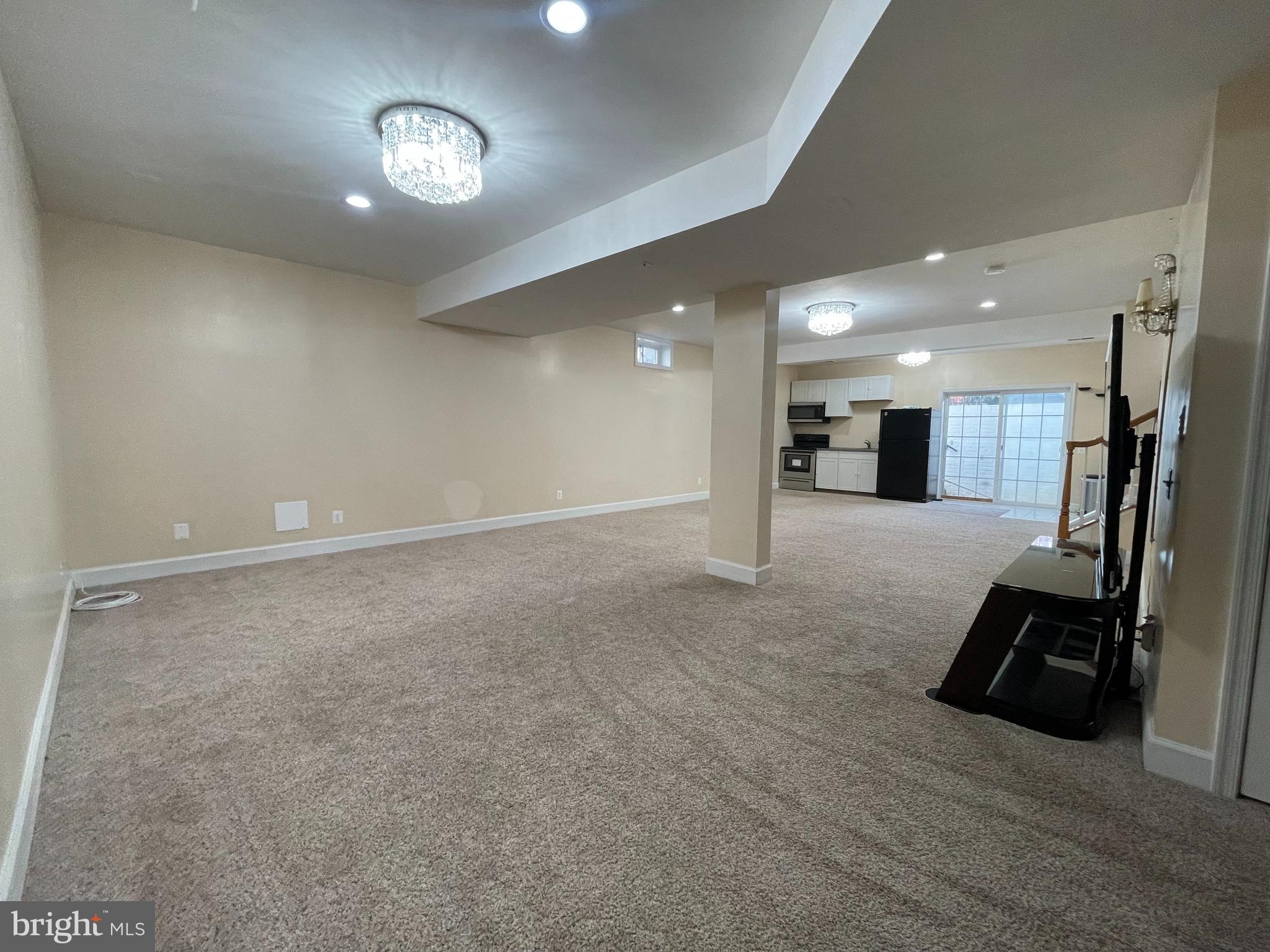 MAYFIELD TRACE - Residential Lease