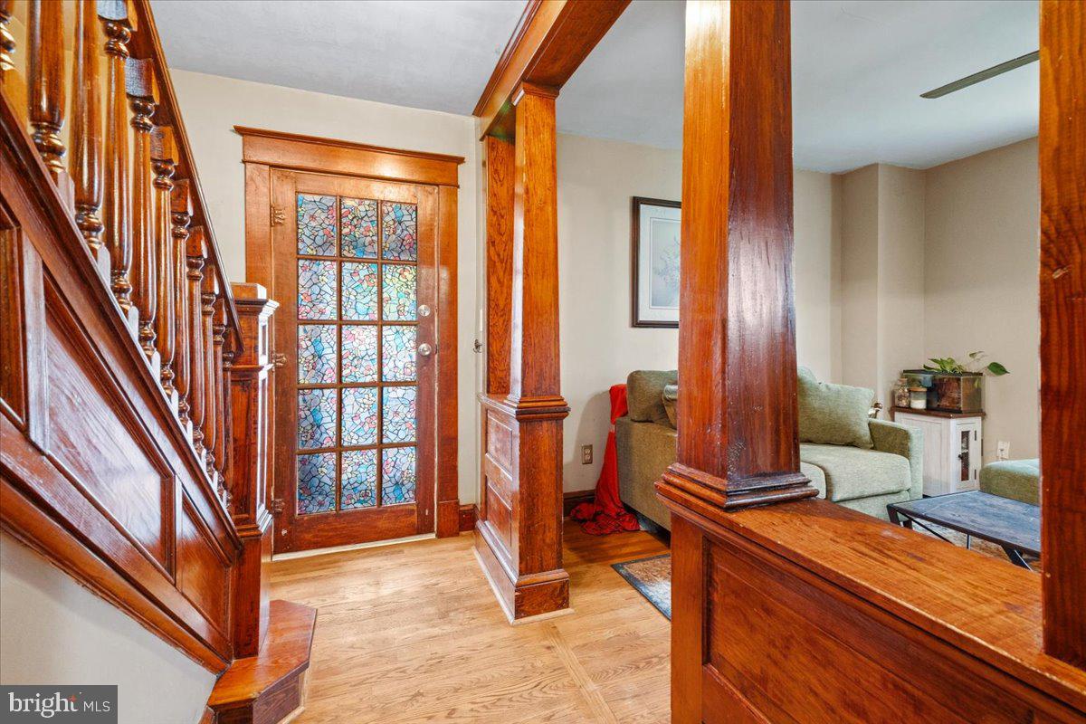 11 E H STREET