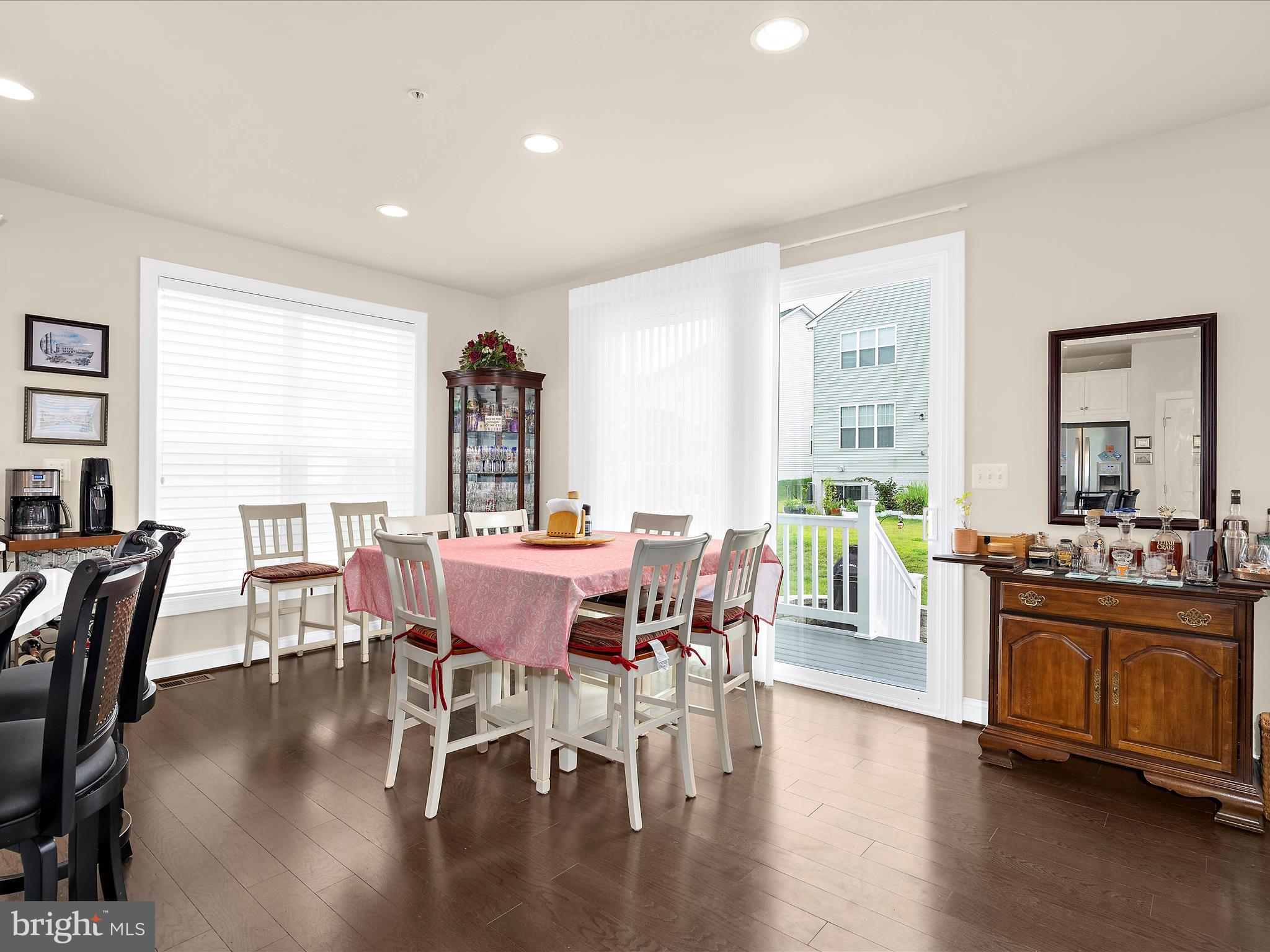 TWO RIVERS - Residential