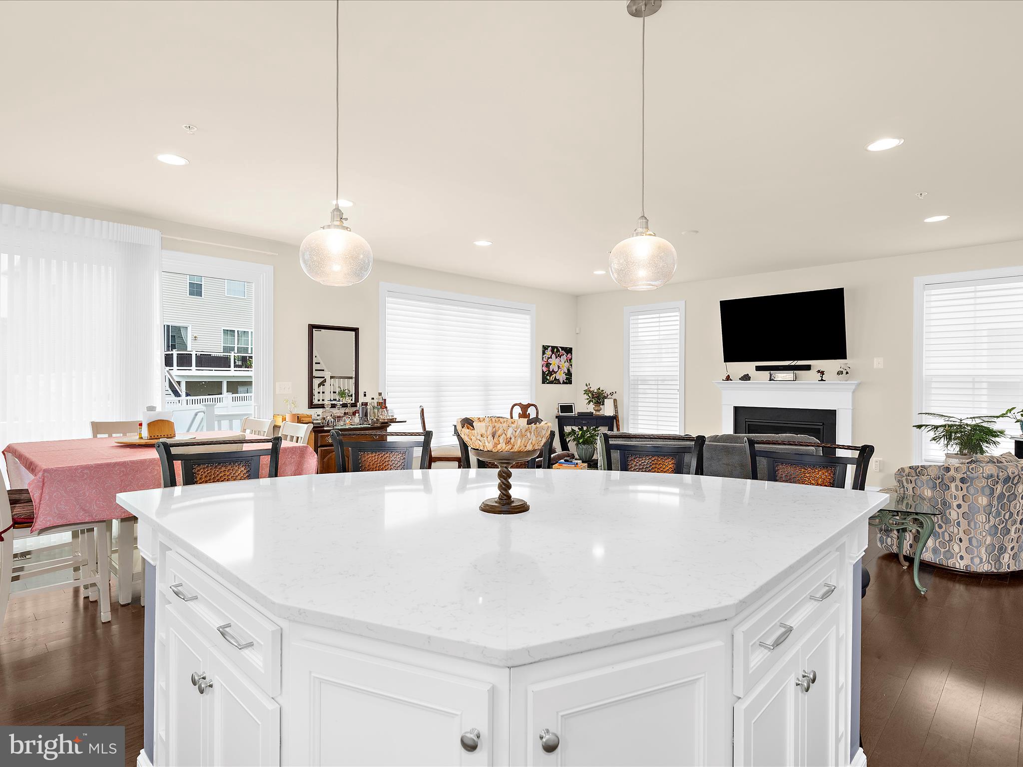 TWO RIVERS - Residential