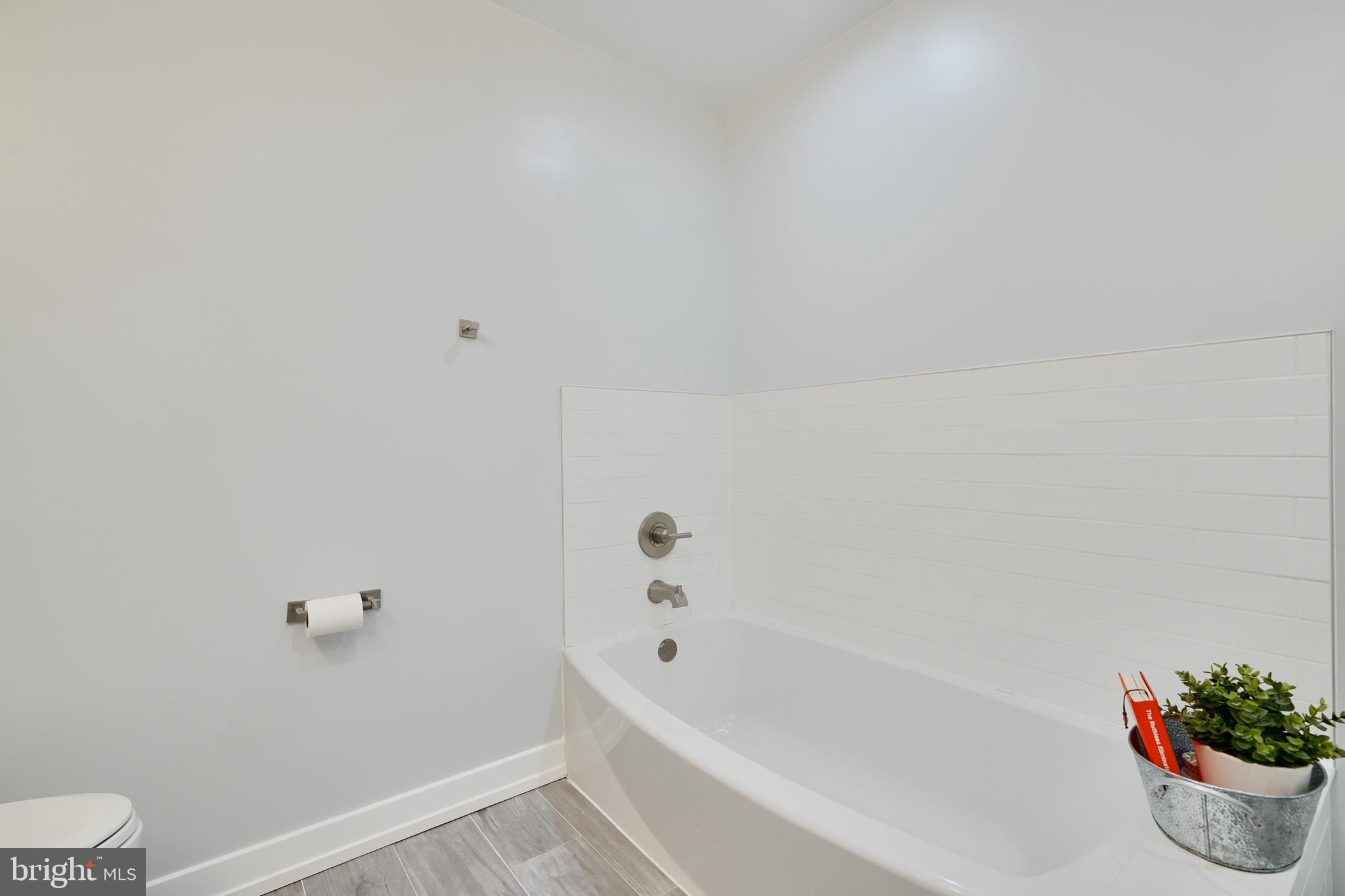 MARBLE HILL - Residential