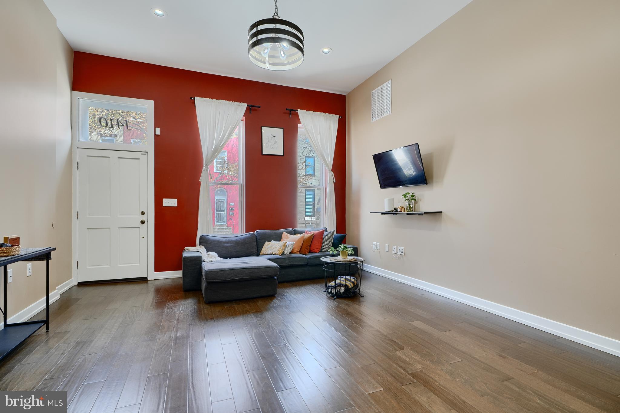 MARBLE HILL - Residential