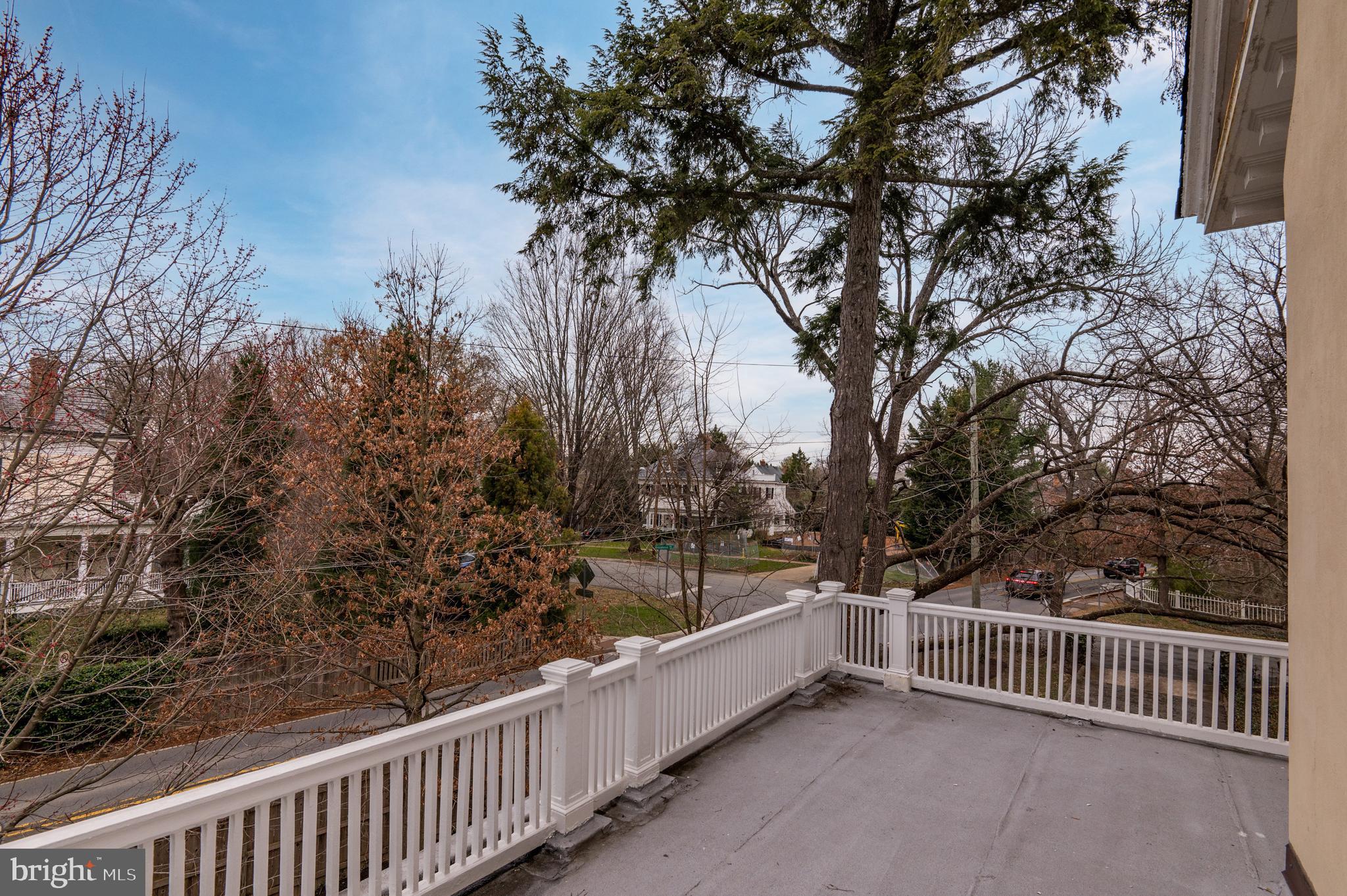 CHEVY CHASE - Residential