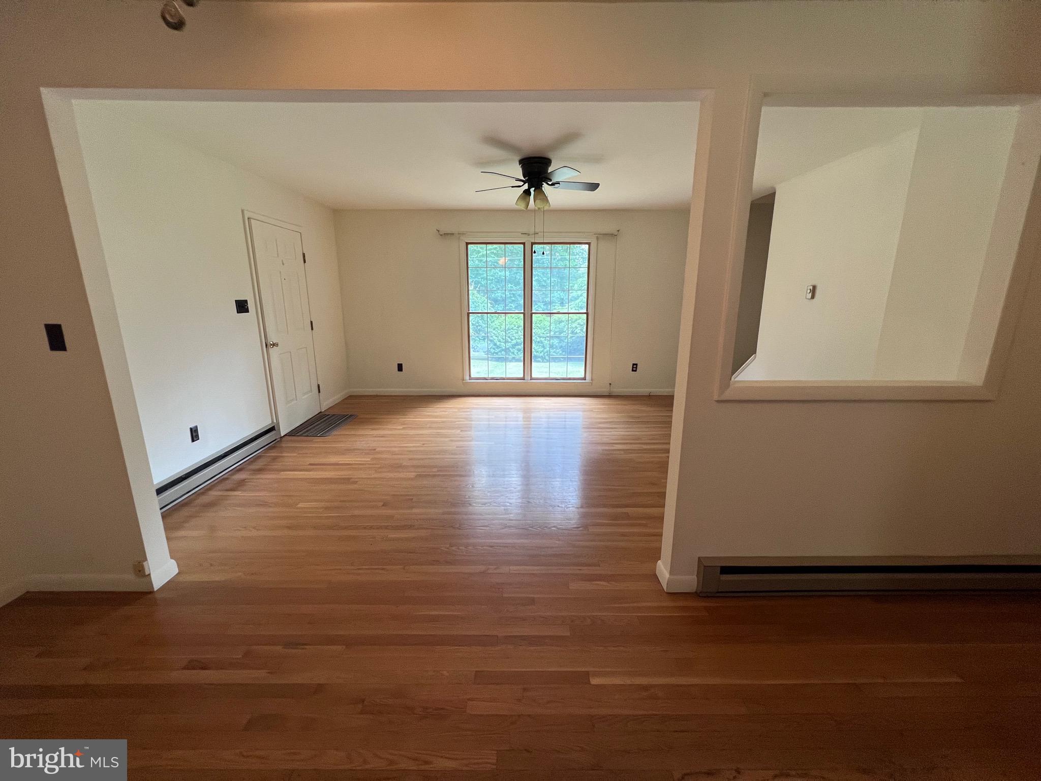 ROCKCLIFF ACRES - Residential