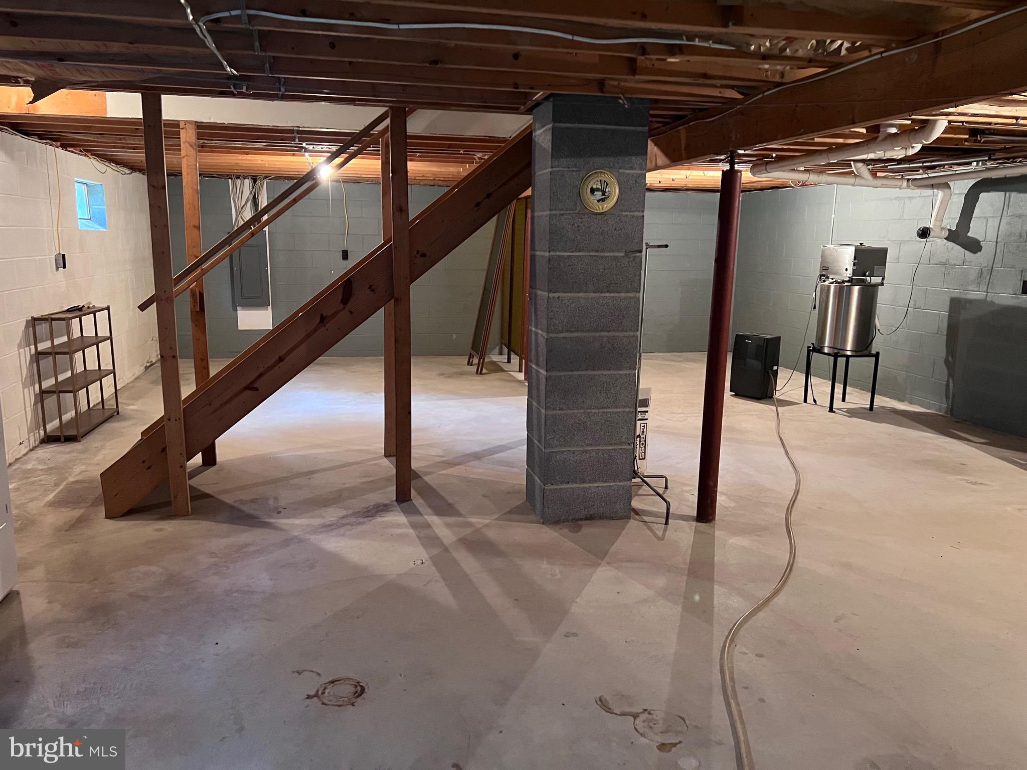 ROCKCLIFF ACRES - Residential