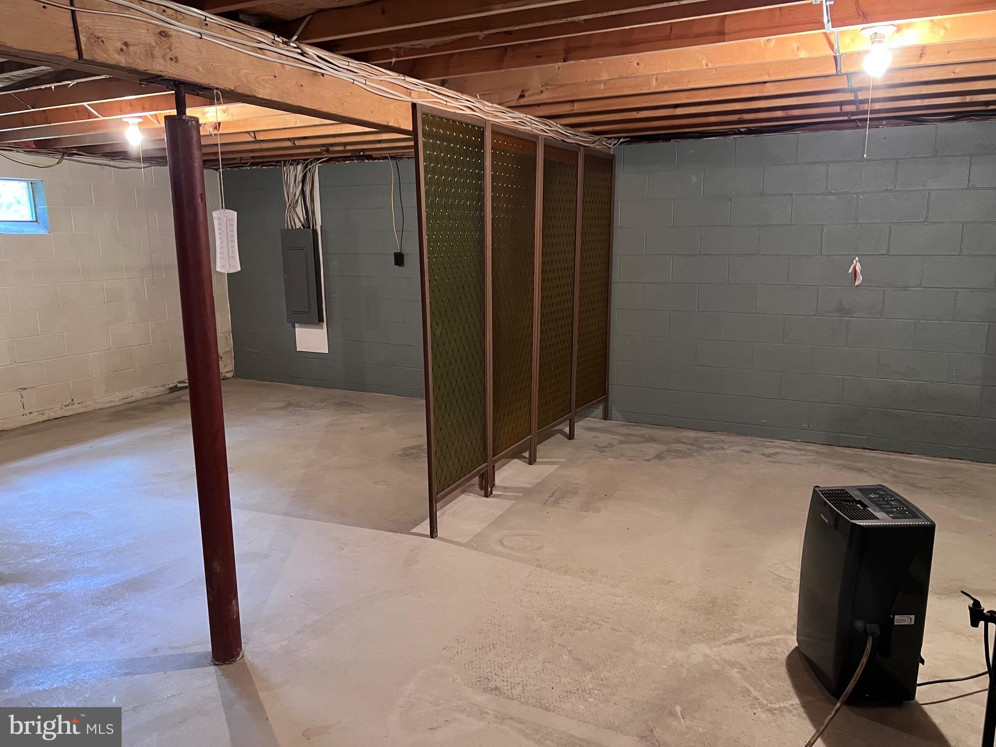 ROCKCLIFF ACRES - Residential