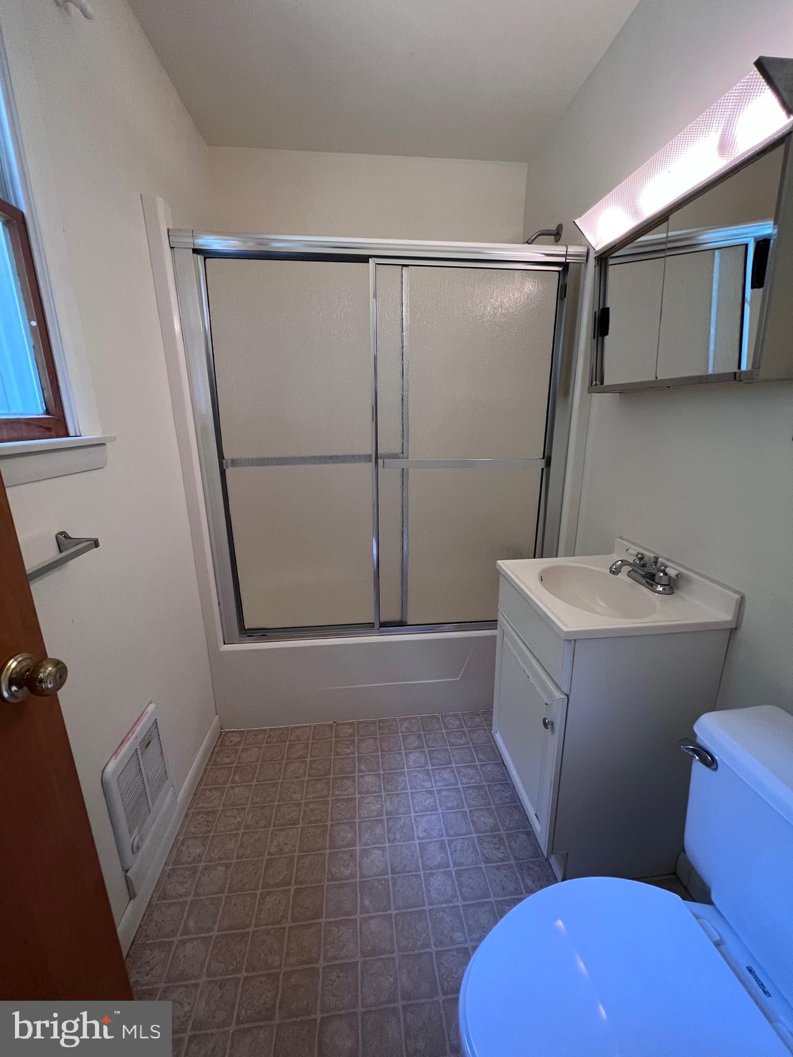 ROCKCLIFF ACRES - Residential