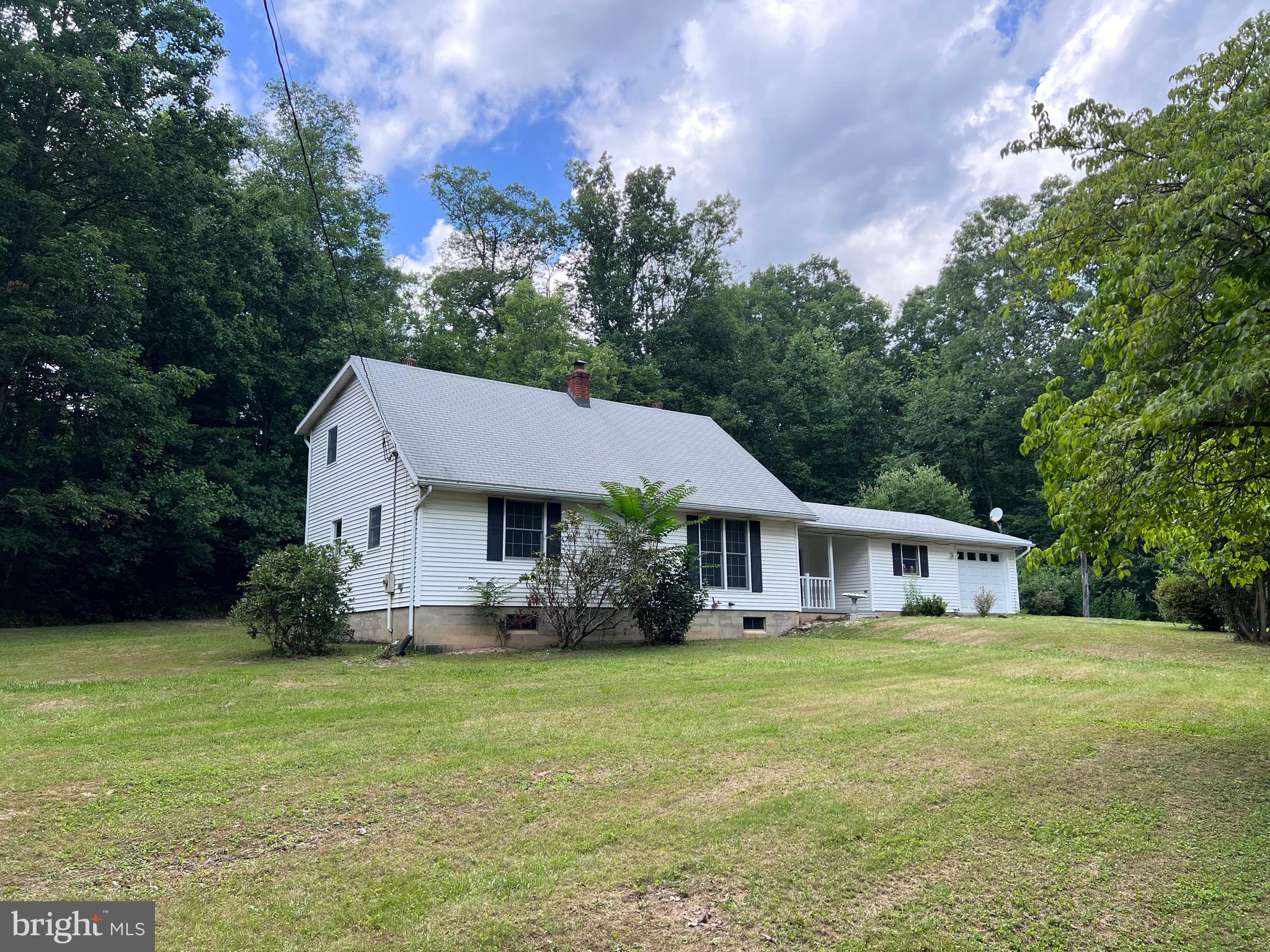 ROCKCLIFF ACRES - Residential