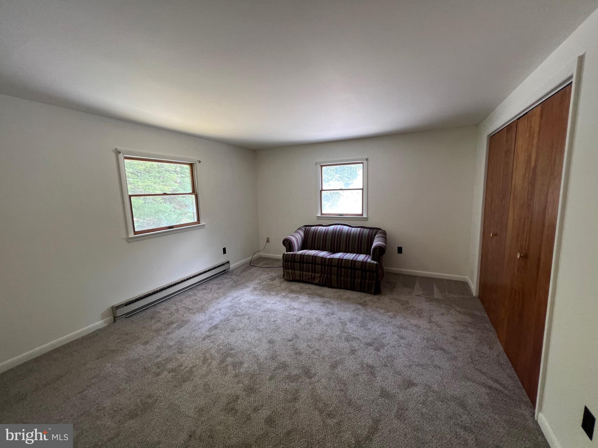 ROCKCLIFF ACRES - Residential