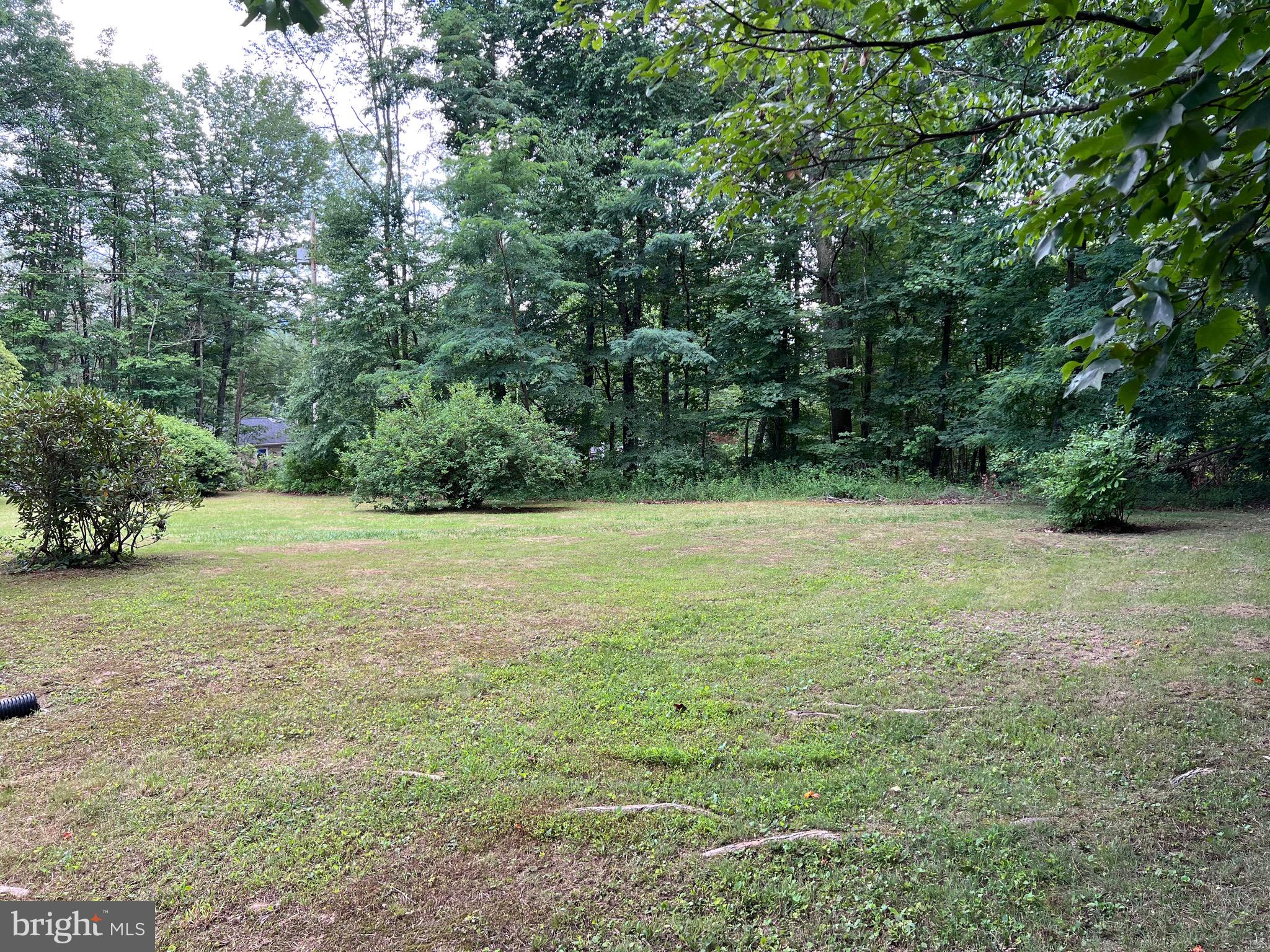 ROCKCLIFF ACRES - Residential