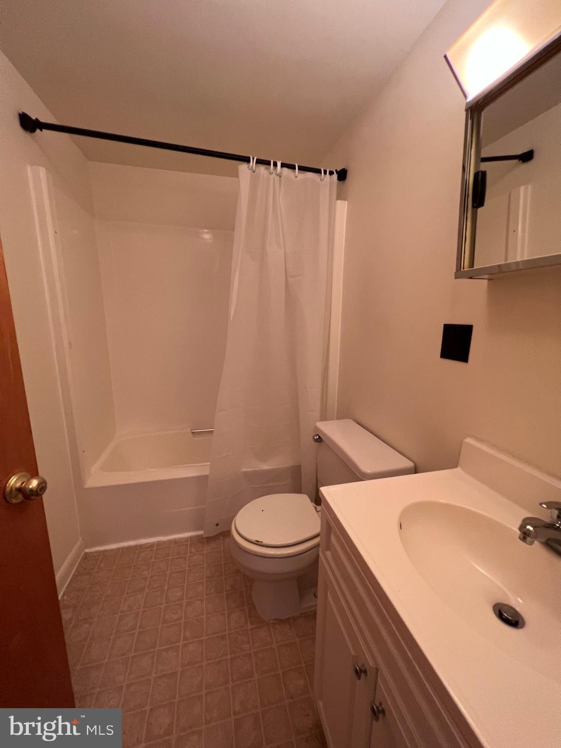 ROCKCLIFF ACRES - Residential