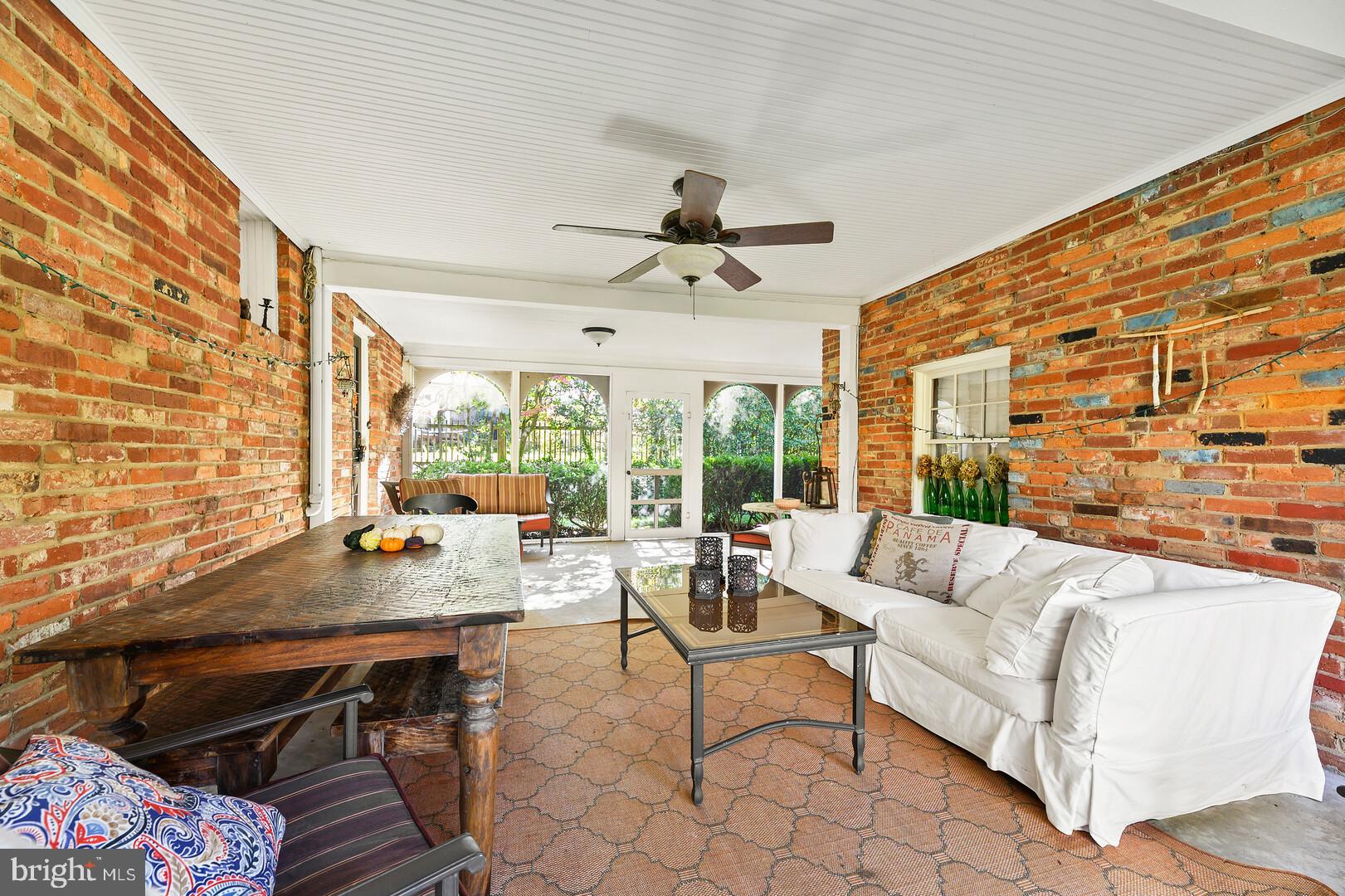 WILTON WOODS - Residential Lease