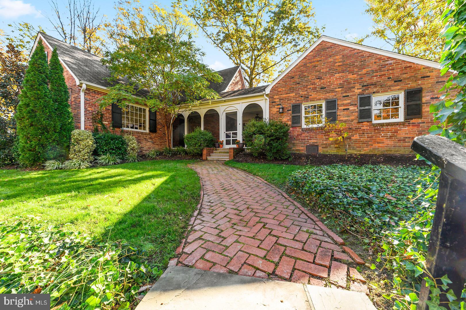 WILTON WOODS - Residential Lease