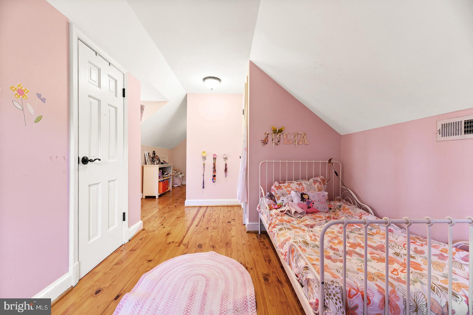 WILTON WOODS - Residential Lease