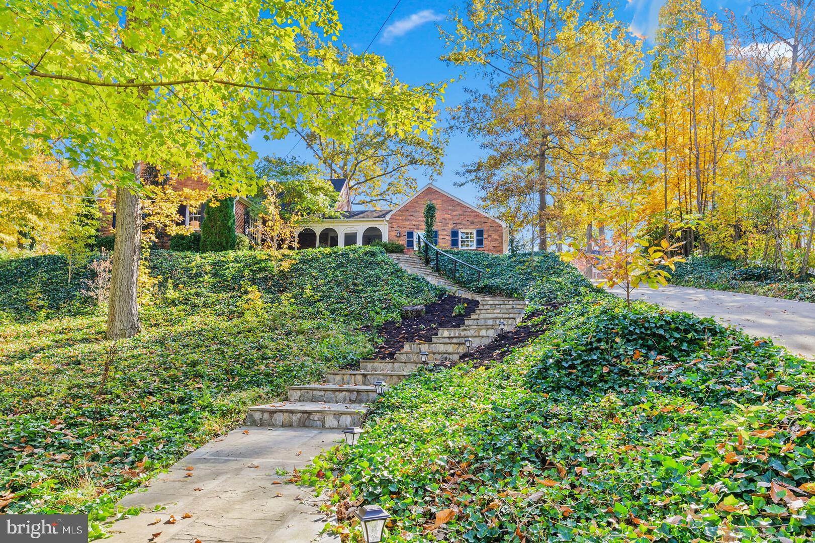 WILTON WOODS - Residential Lease