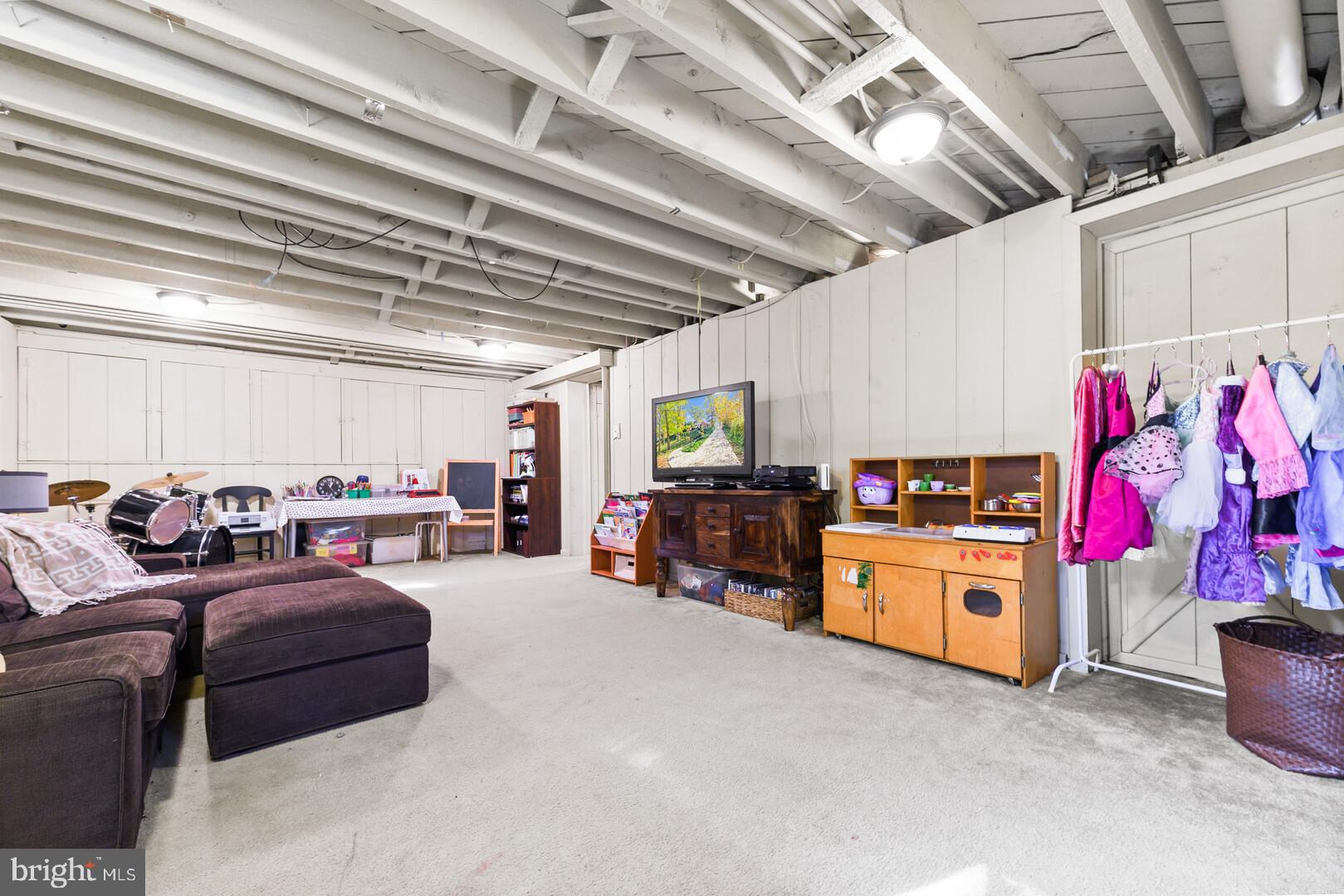 WILTON WOODS - Residential Lease