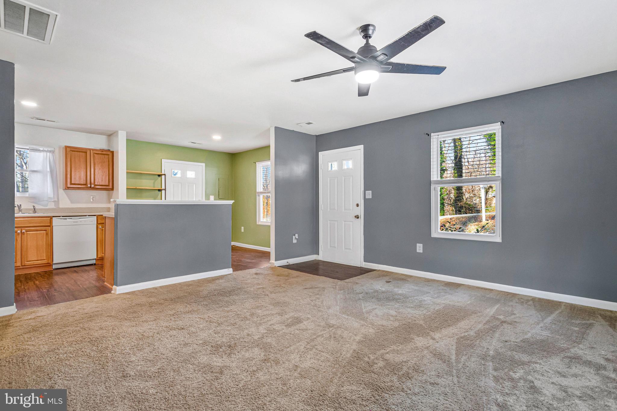 WHITE SANDS - Residential