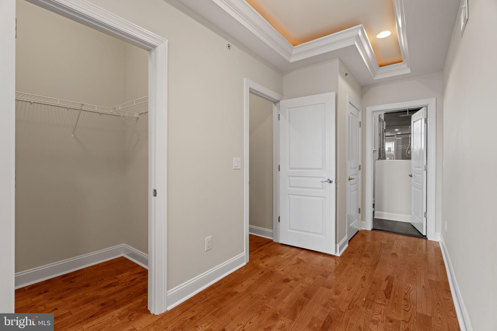 EAST KENSINGTON - Residential