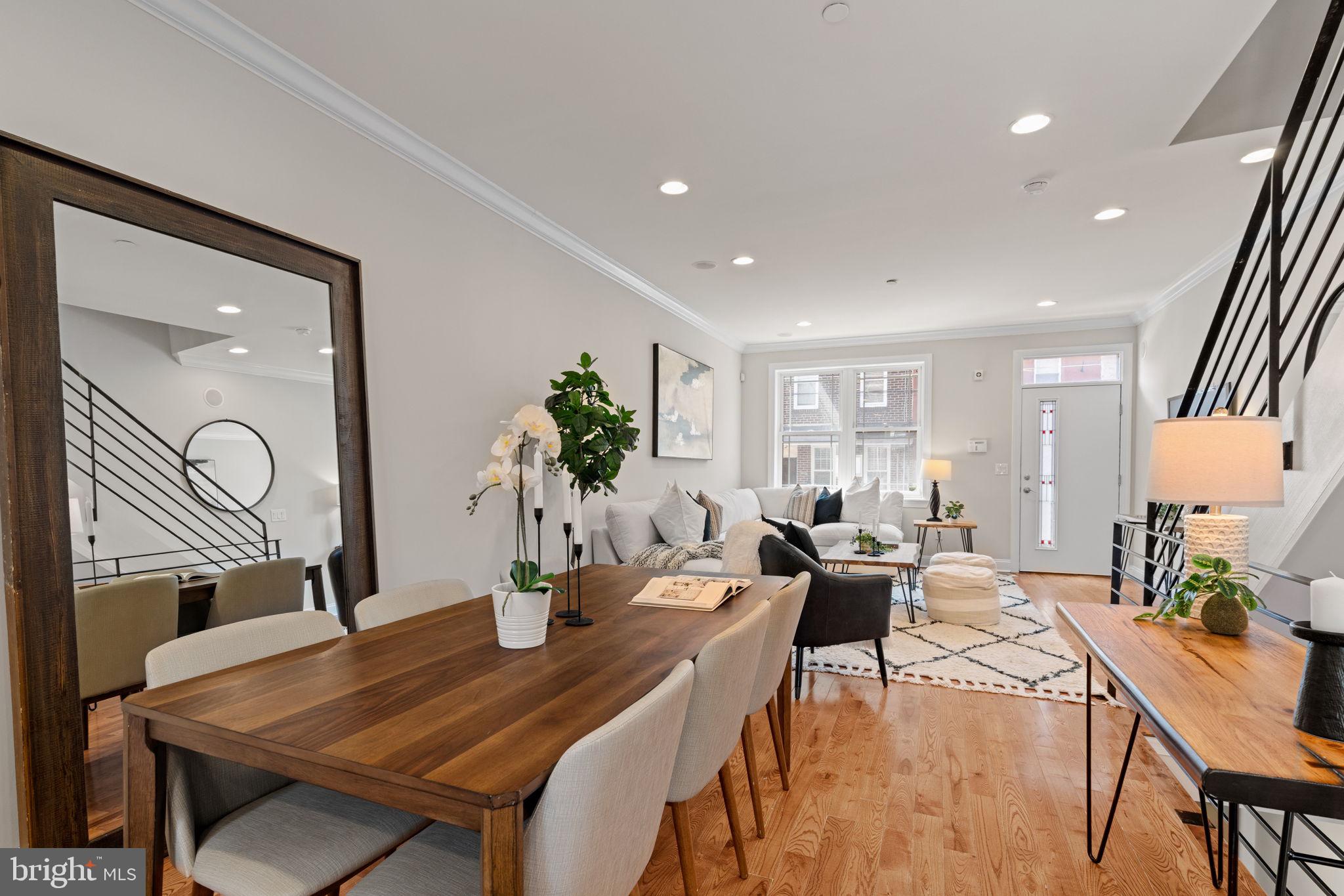 EAST KENSINGTON - Residential