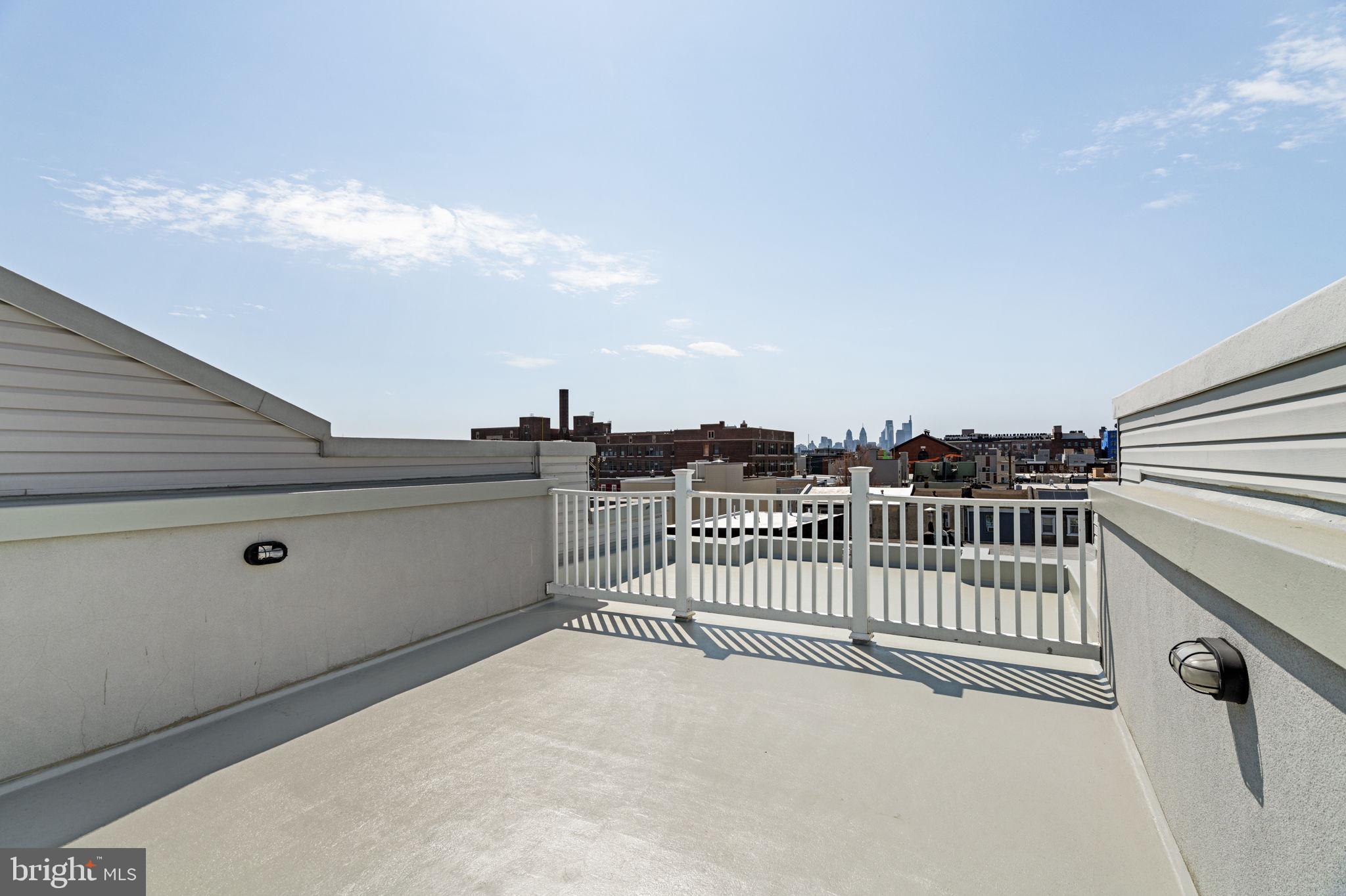 EAST KENSINGTON - Residential