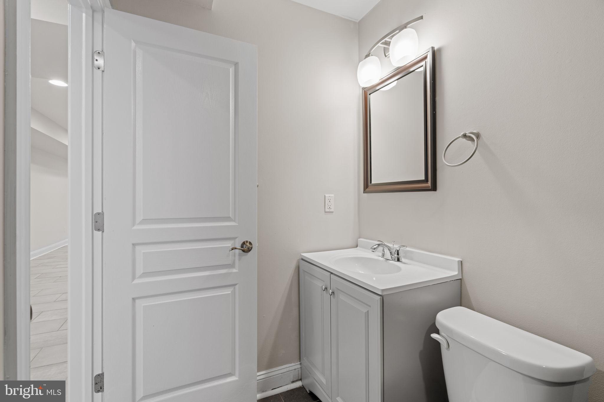 EAST KENSINGTON - Residential