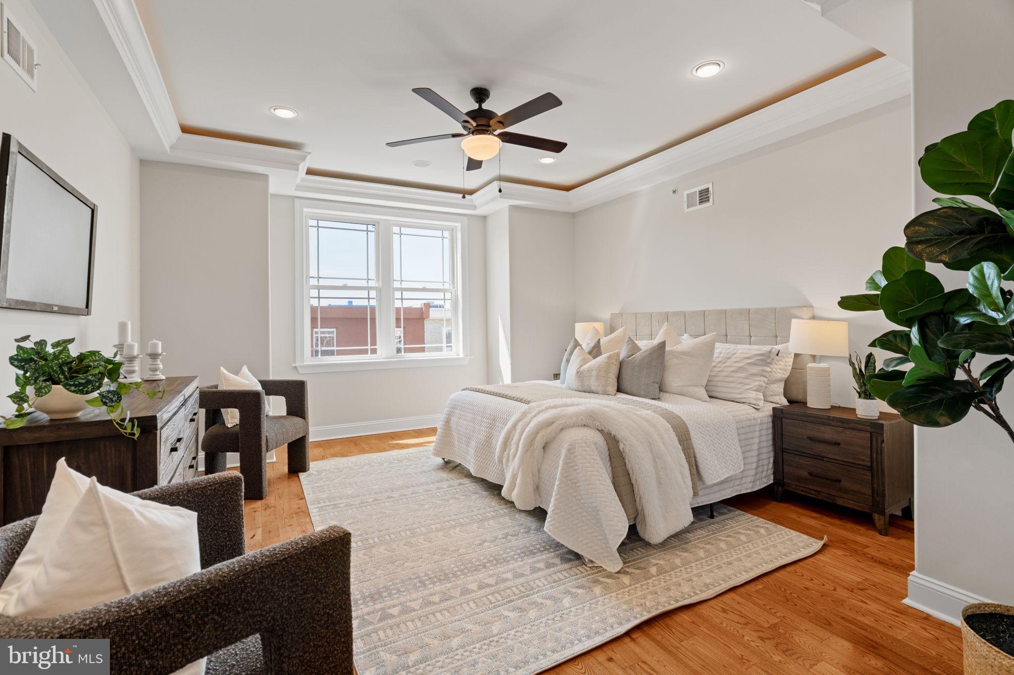 EAST KENSINGTON - Residential