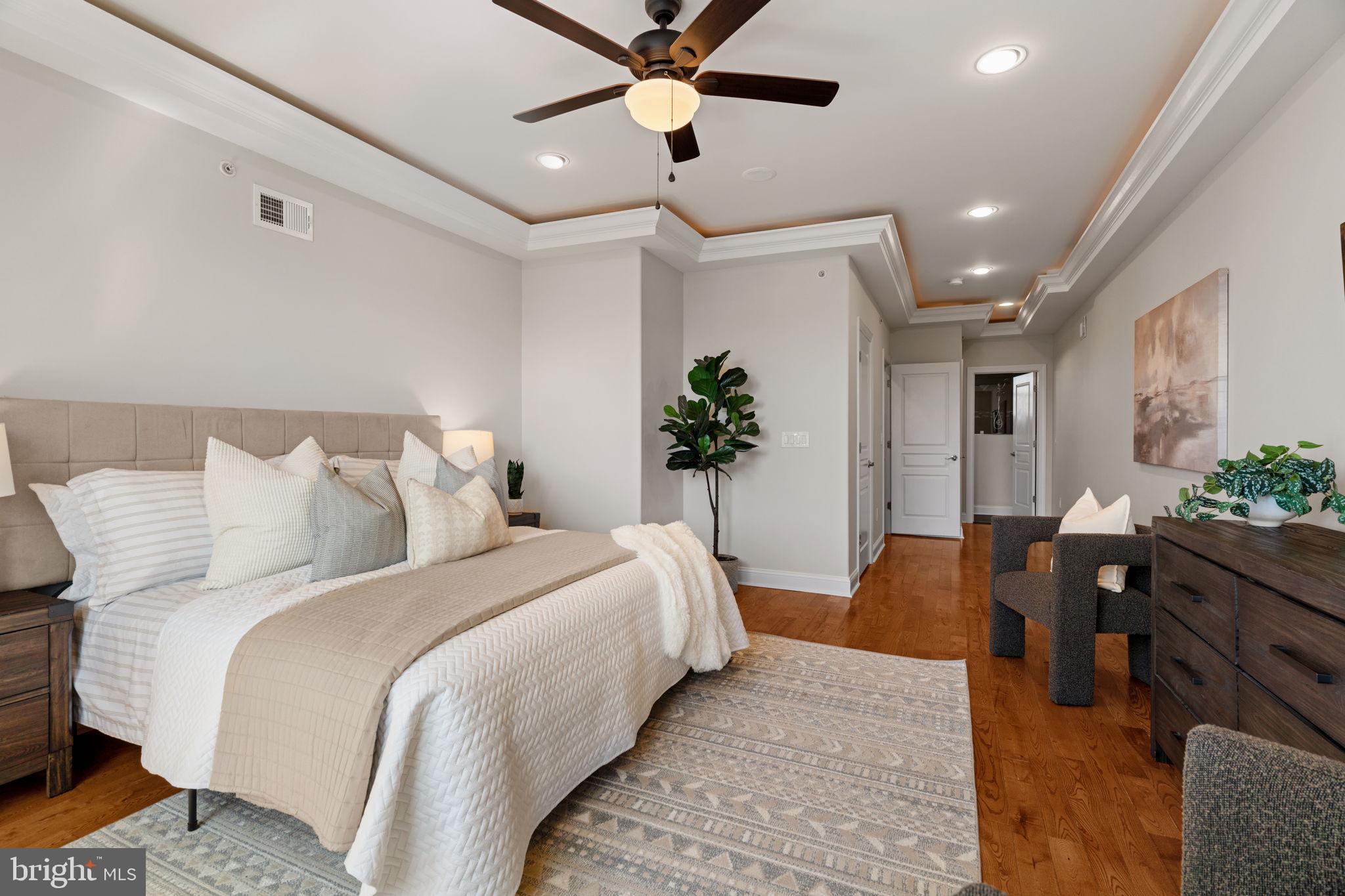 EAST KENSINGTON - Residential