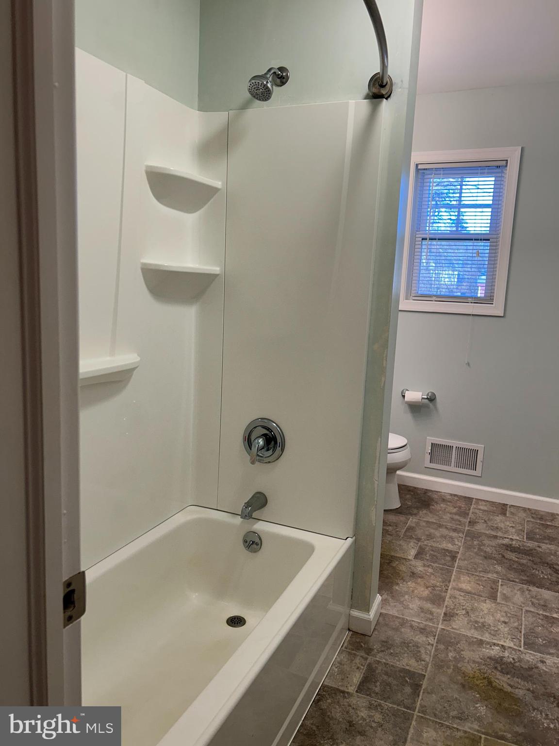 000 - Residential Lease