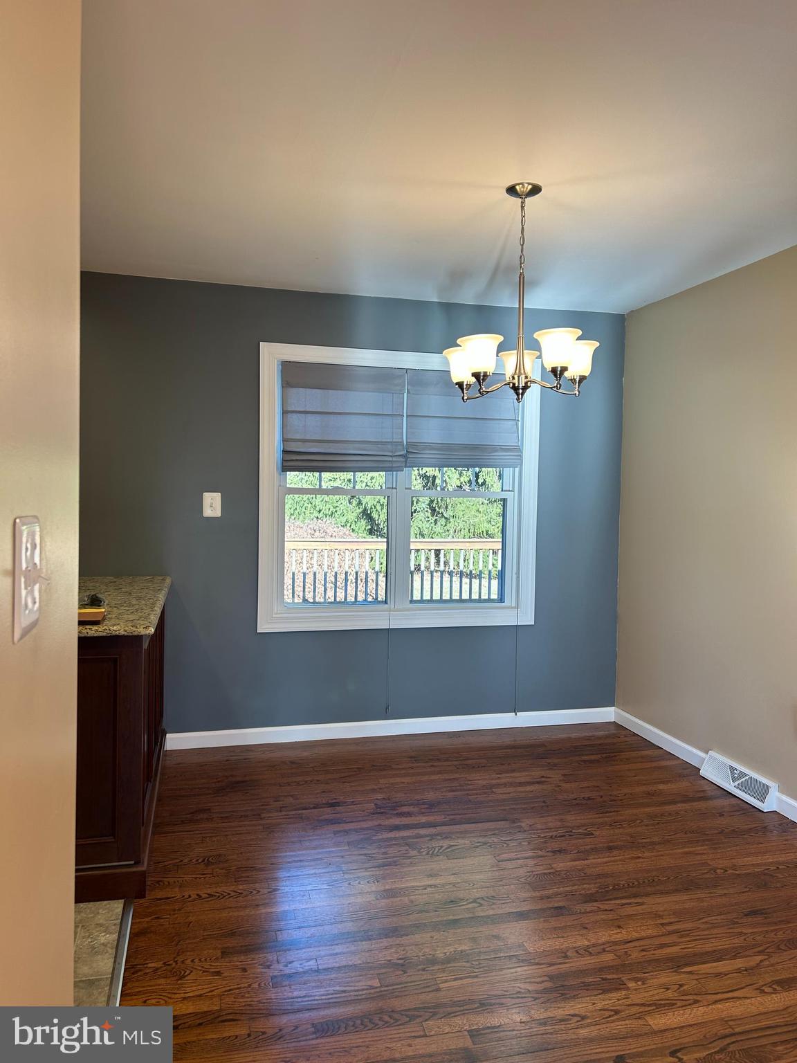 000 - Residential Lease