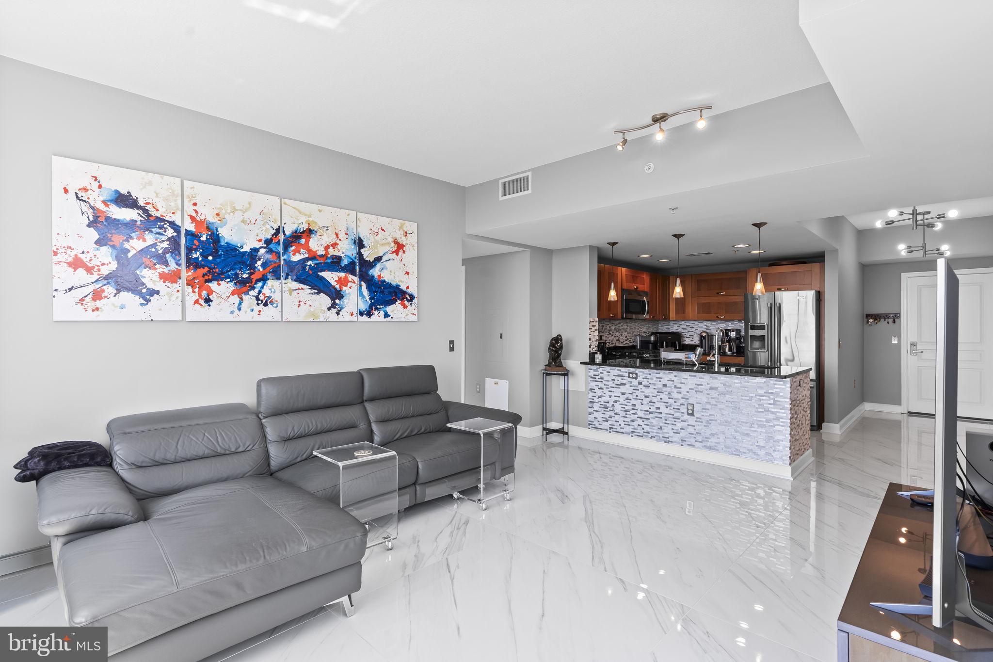 2451 MIDTOWN AVENUE 1315