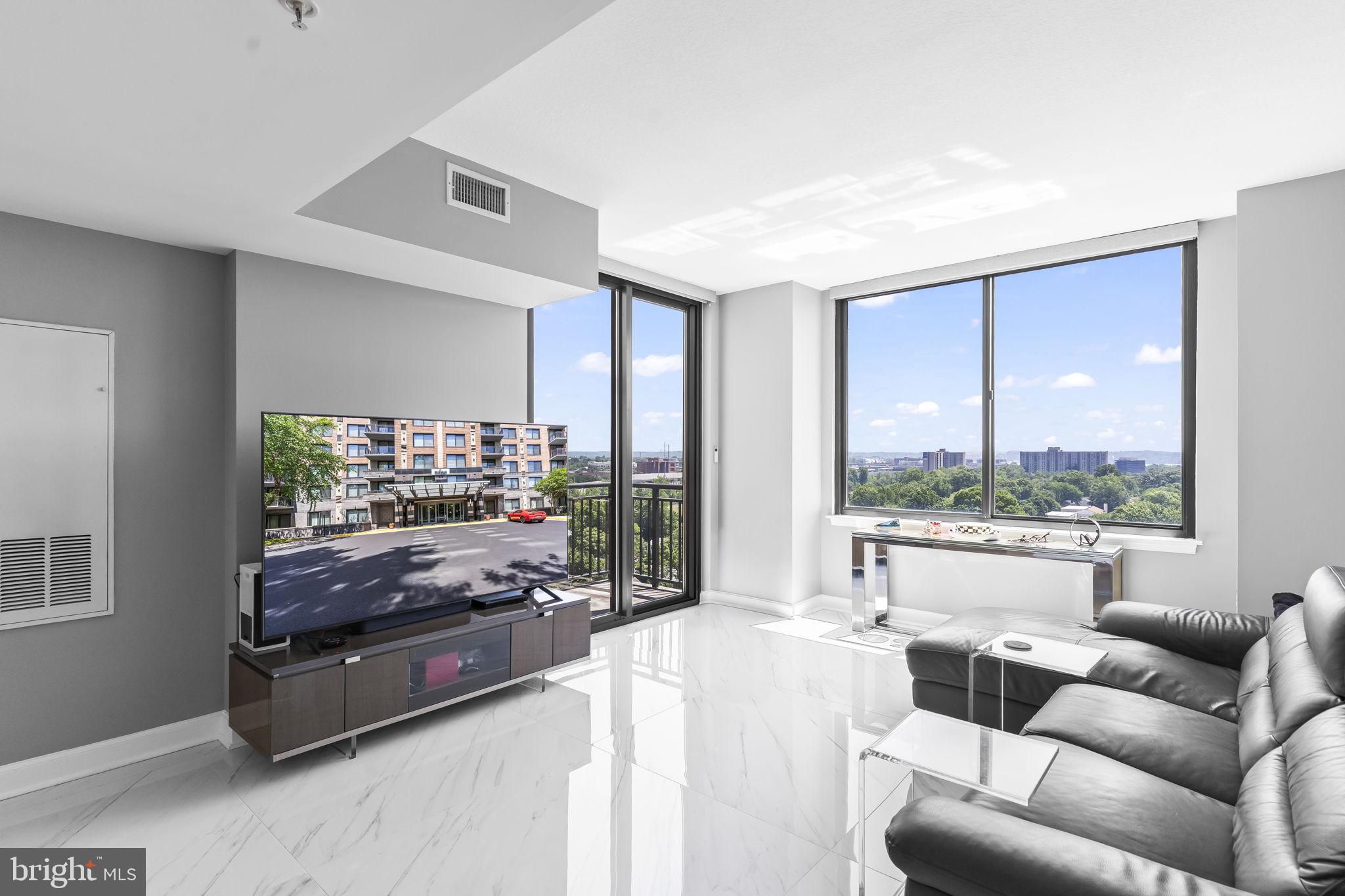 2451 MIDTOWN AVENUE 1315