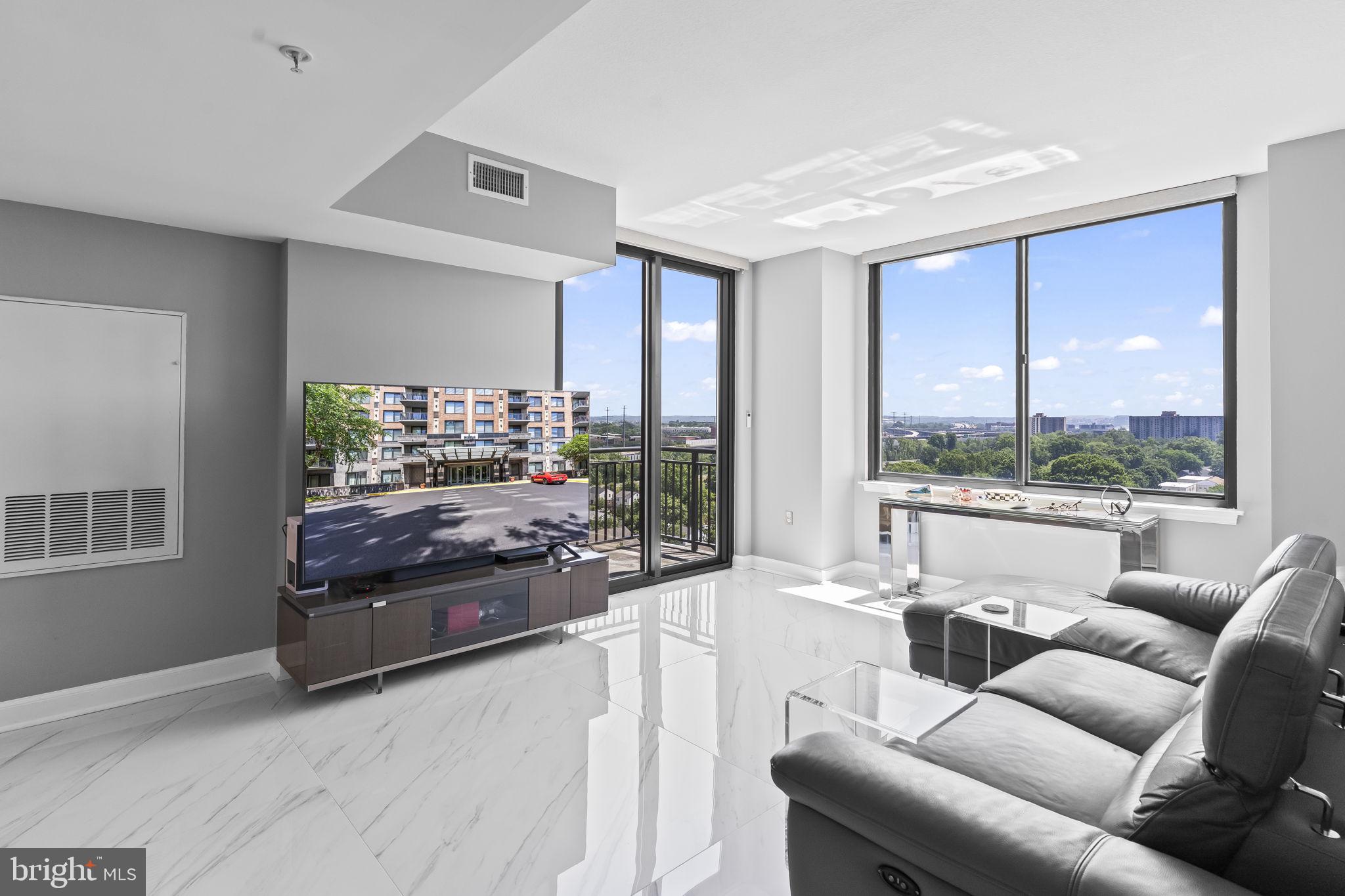 2451 MIDTOWN AVENUE 1315