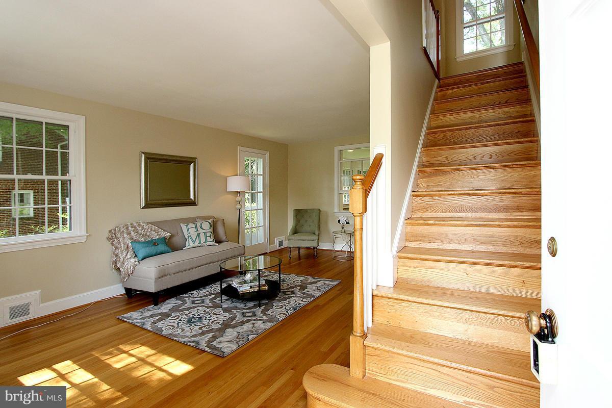 COUNTRY CLUB PARK - Residential